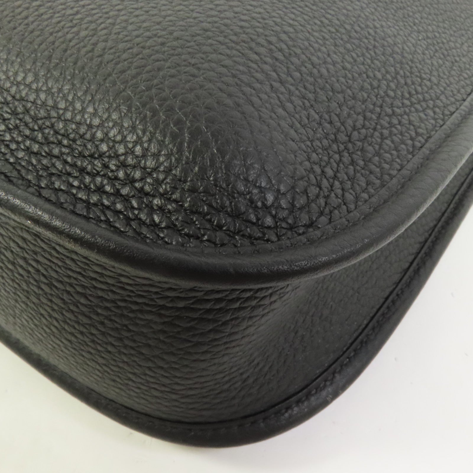 HERMES Clemence皮革Evelyne PM銀扣肩背袋Noir