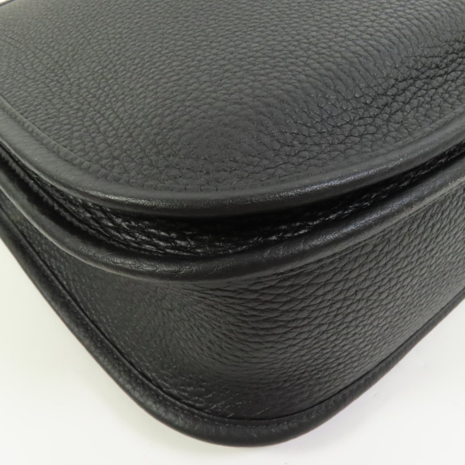 HERMES Clemence皮革Evelyne PM銀扣肩背袋Noir