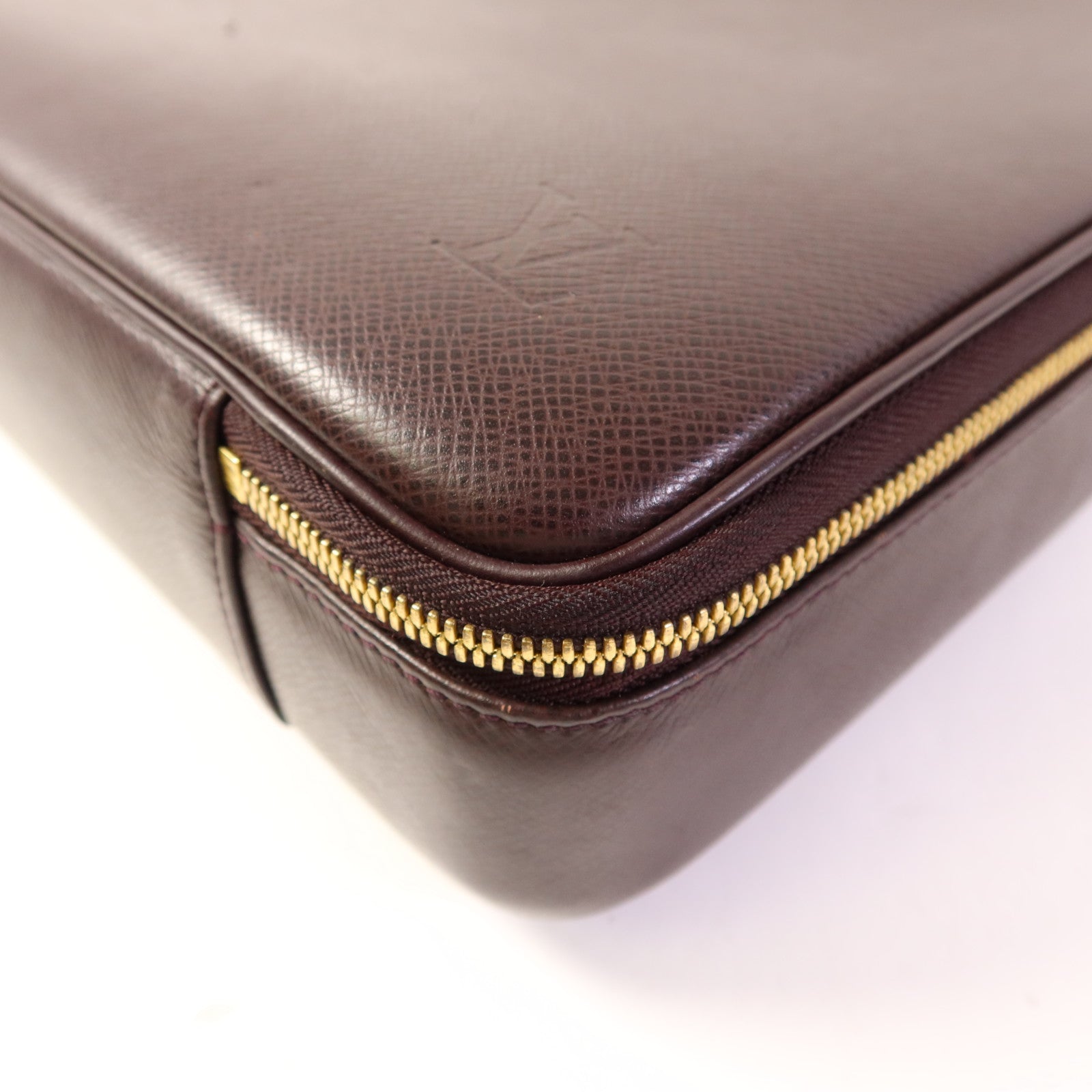 LOUIS VUITTON Taiga Porto Ordinatur Odessa金扣手挽肩背兩用袋