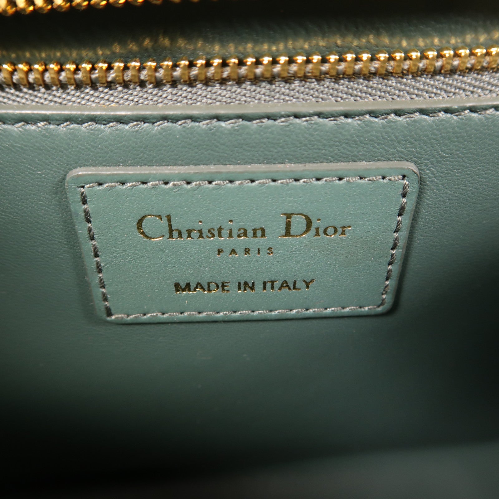 Dior 牛皮皮革30 Montaigne金扣肩背袋