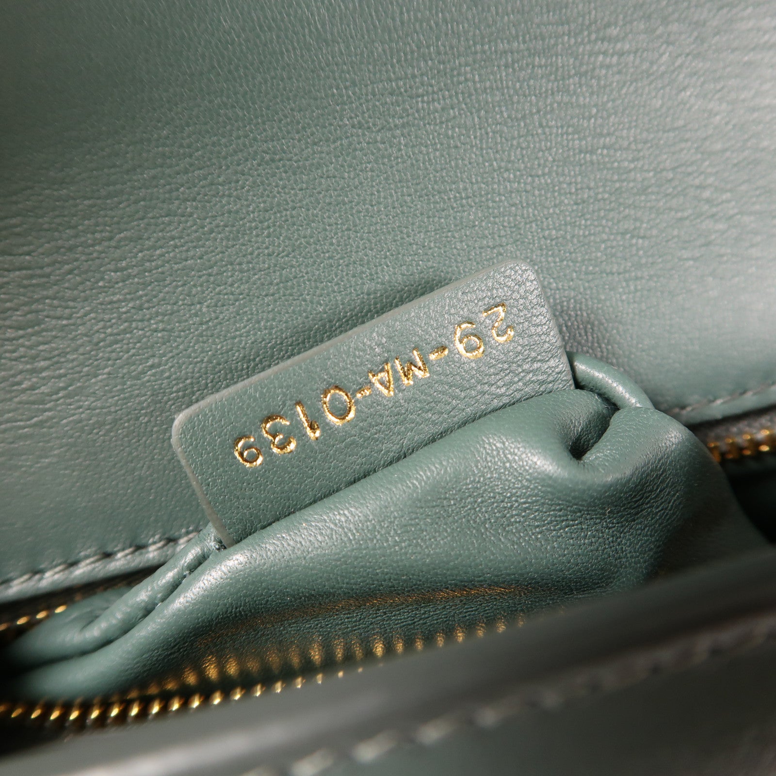 Dior 【激減優惠】牛皮皮革30 Montaigne金扣肩背袋