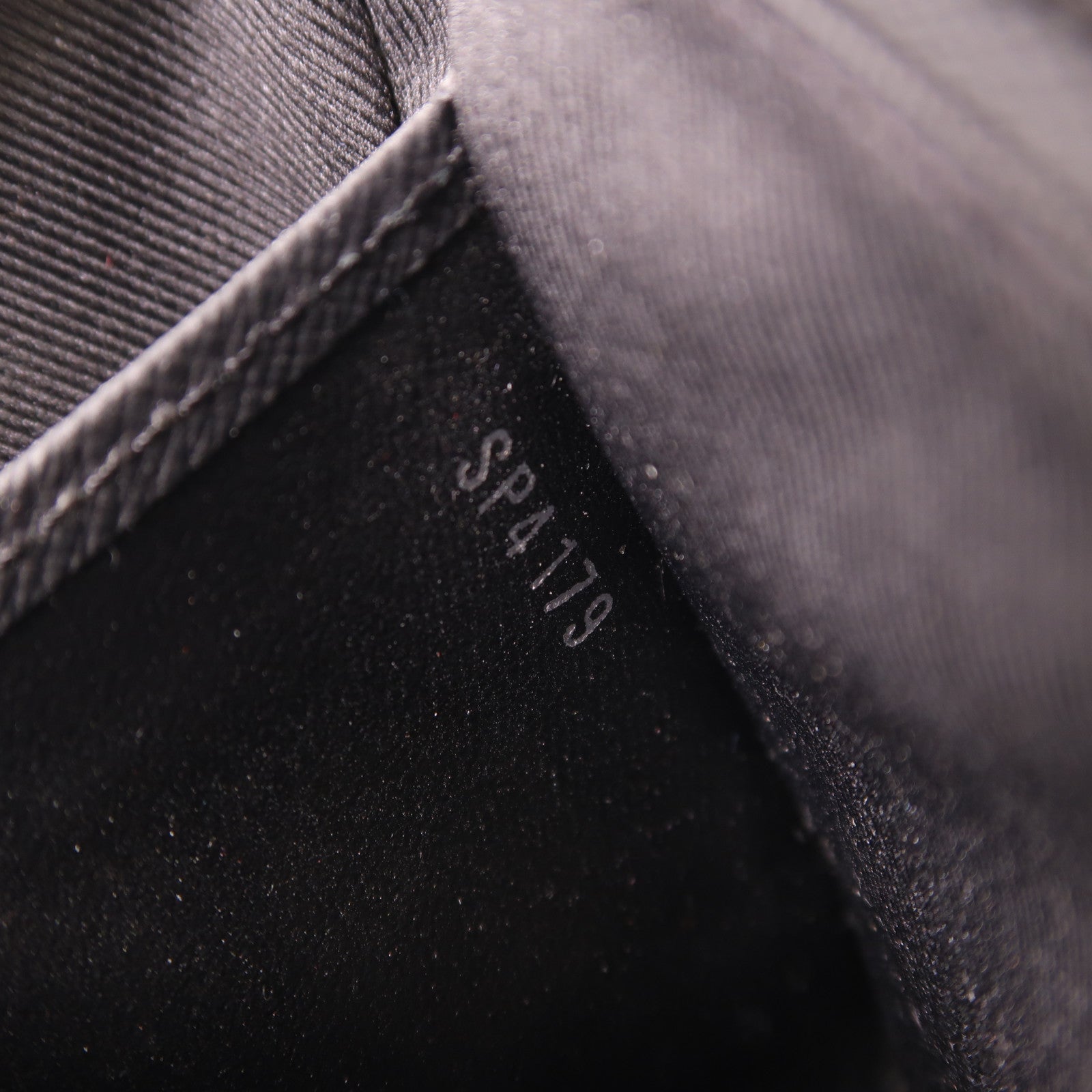 LOUIS VUITTON Monogram Eclipse Pochette Discovery銀扣小袋