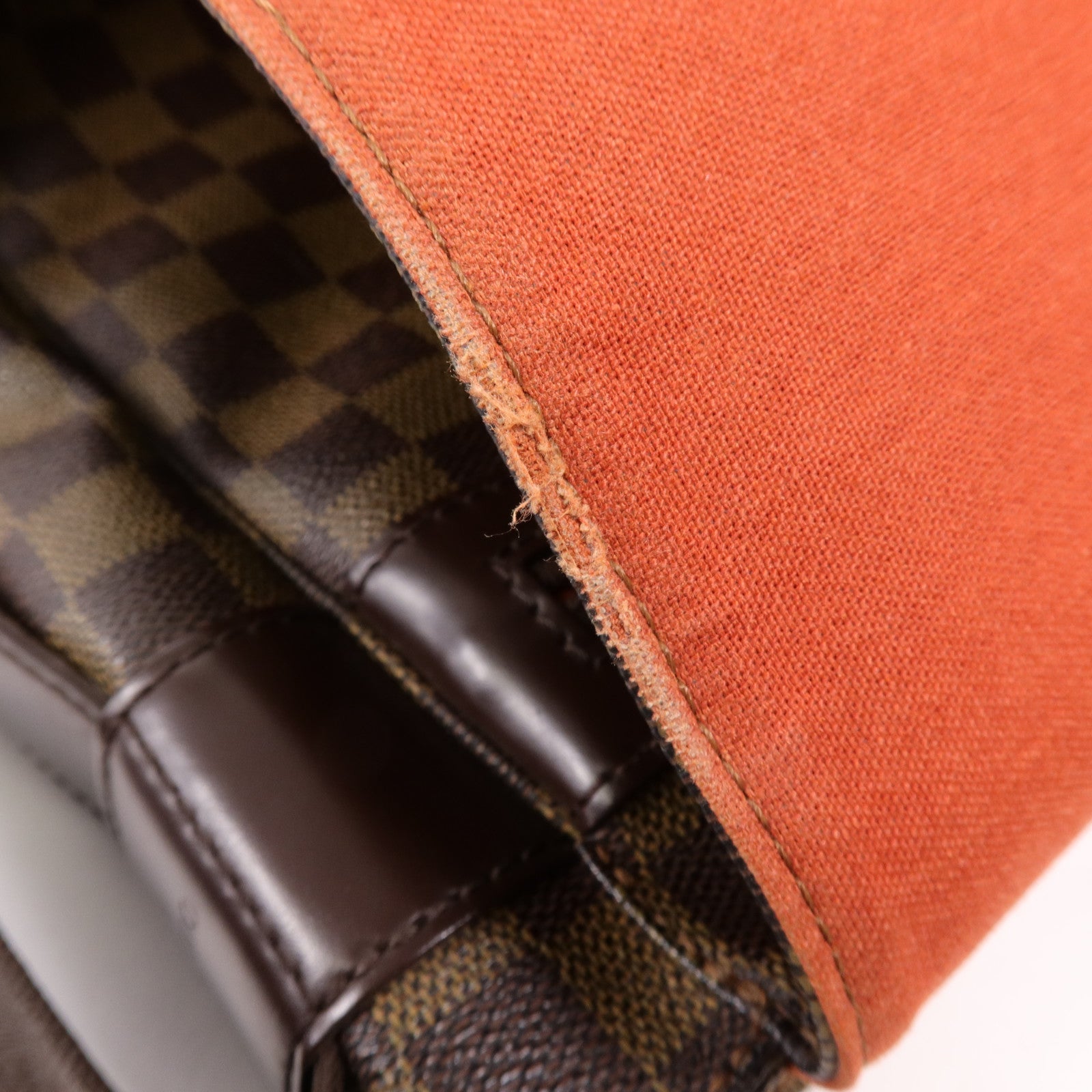 LOUIS VUITTON Damier Bastille金扣肩背袋