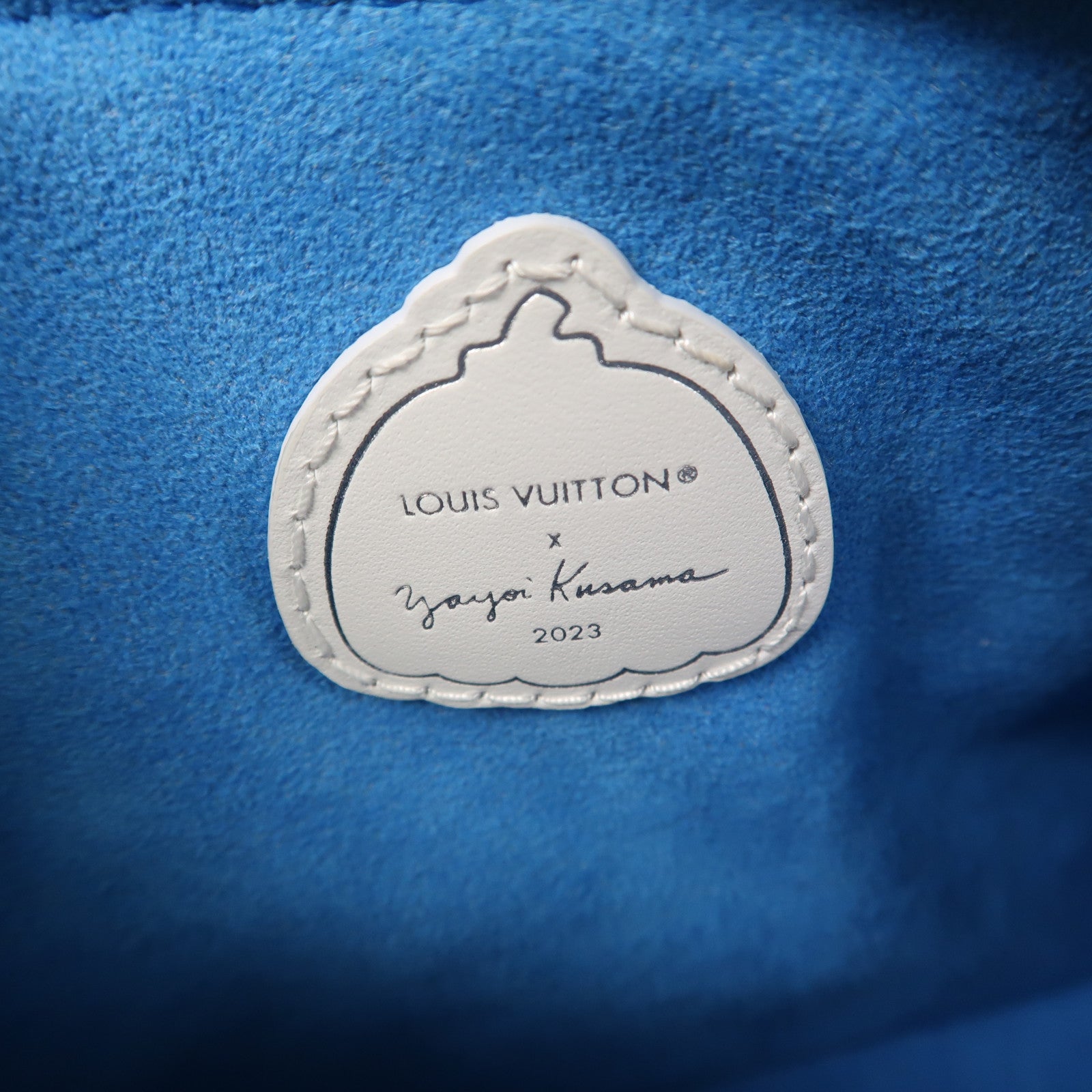LOUIS VUITTON Monogram Empreinte LV x YK Speedy Bandouliere 20銀扣手挽肩背兩用袋藍色/白色