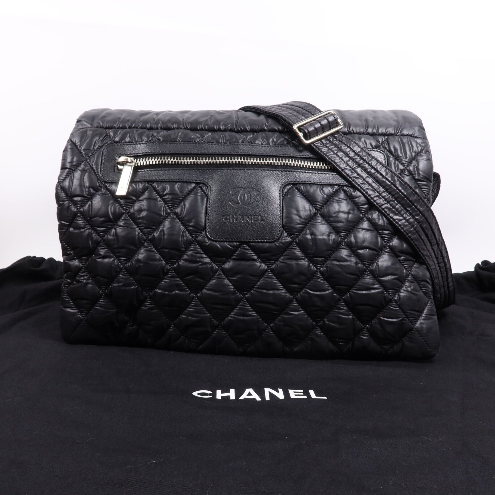 CHANEL 【激減優惠】尼龍Coco Cocoon Messenger銀扣肩背袋