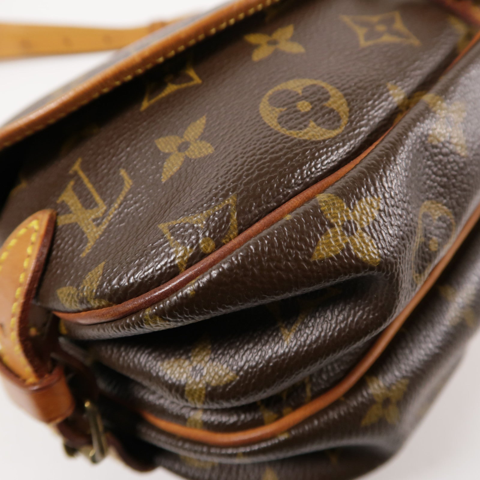 LOUIS VUITTON Monogram Saumur 30金扣肩背袋