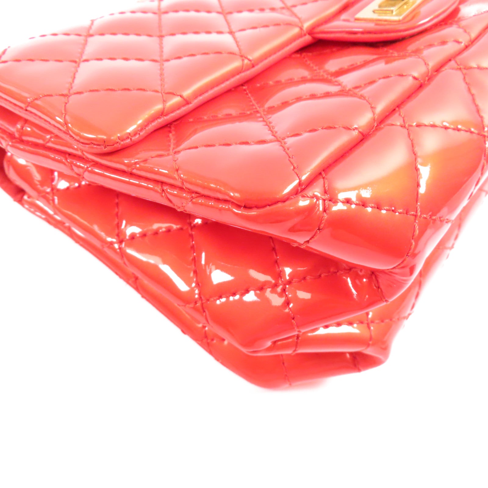 CHANEL 漆皮皮革2.55金扣鏈帶肩背袋