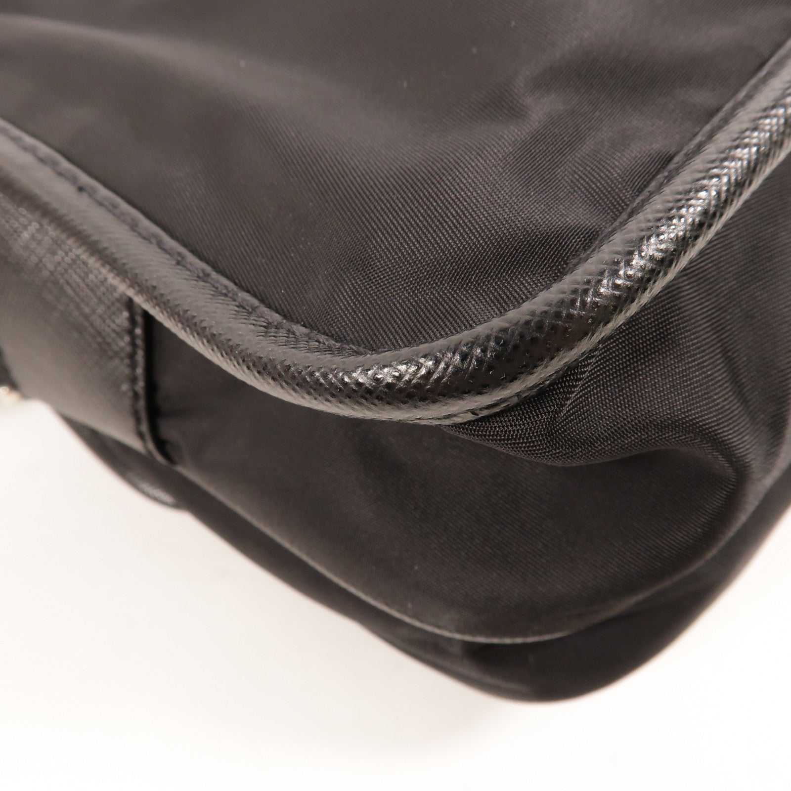 PRADA 尼龍Shoulder Bag(Re-Nylon)肩背袋