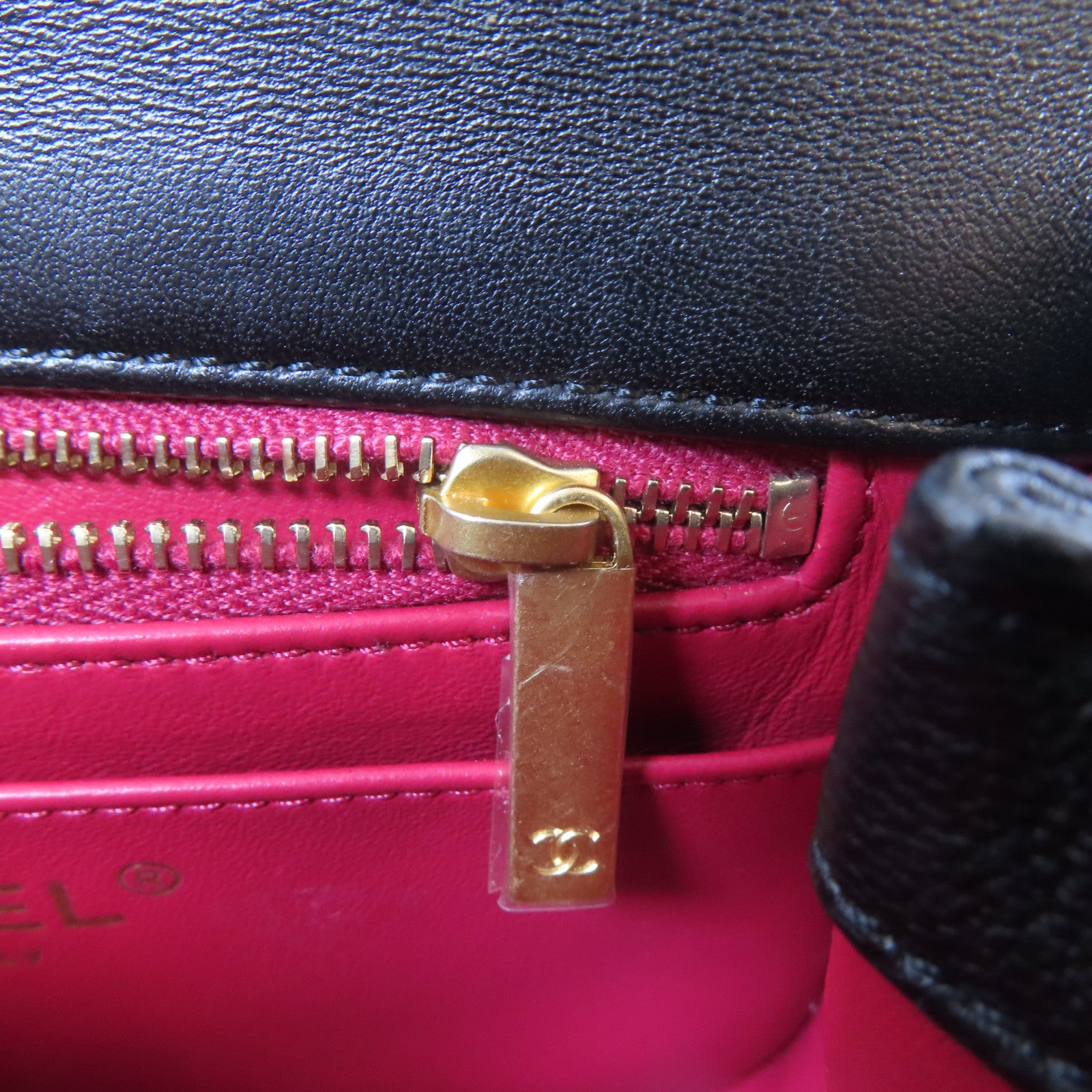 CHANEL 菱格羊皮皮革Mini Flap Bag金扣鏈帶肩背袋黑色