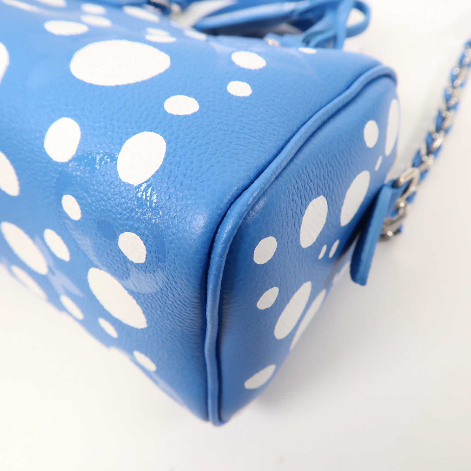 LOUIS VUITTON Monogram Empreinte LV x YK Speedy Bandouliere 20銀扣手挽肩背兩用袋藍色/白色