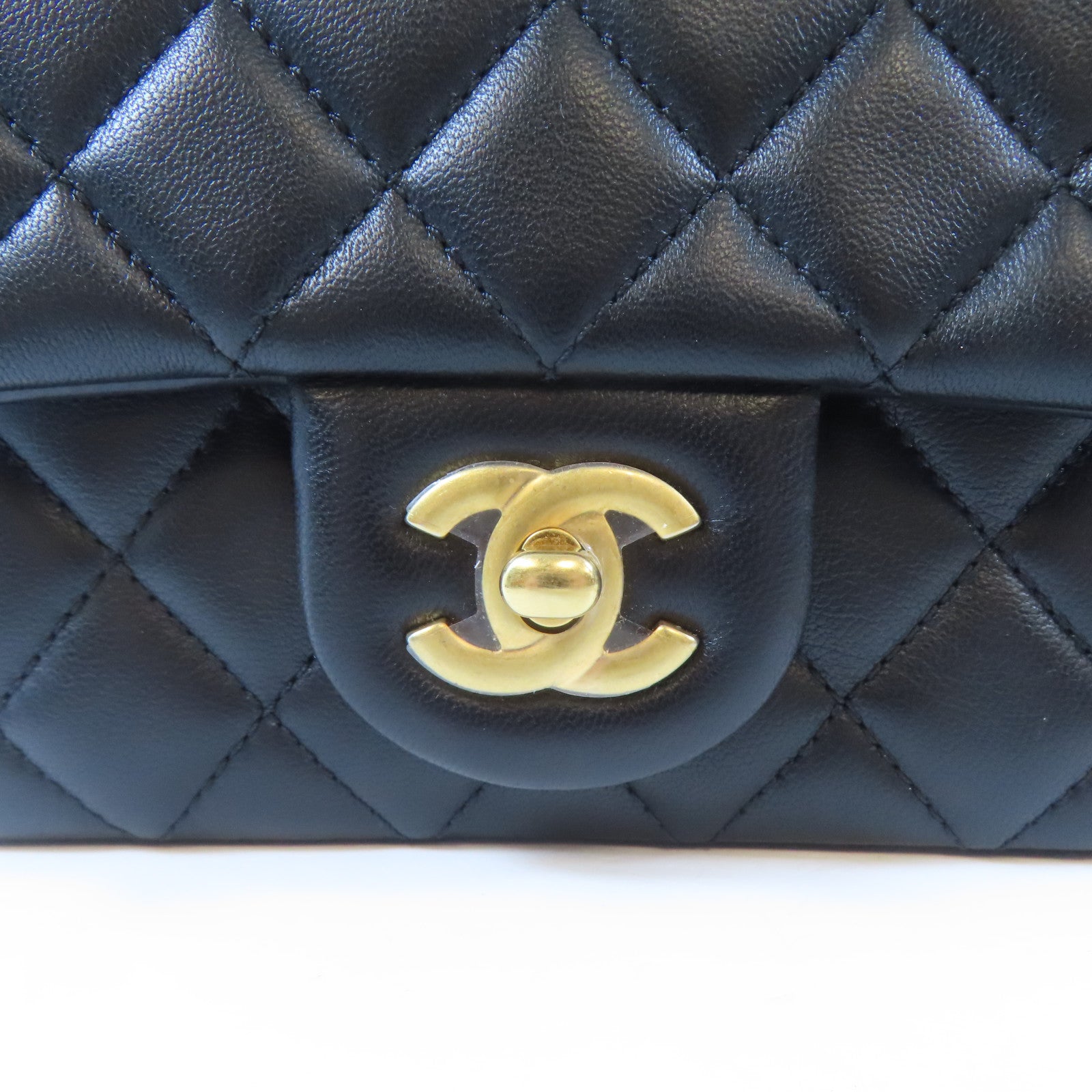 CHANEL 菱格羊皮皮革Mini Flap Bag金扣鏈帶肩背袋黑色