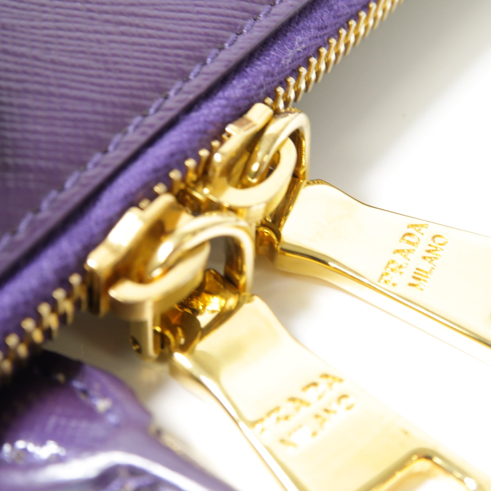 PRADA 【激減優惠】牛皮皮革Handbag金扣手挽袋紫色