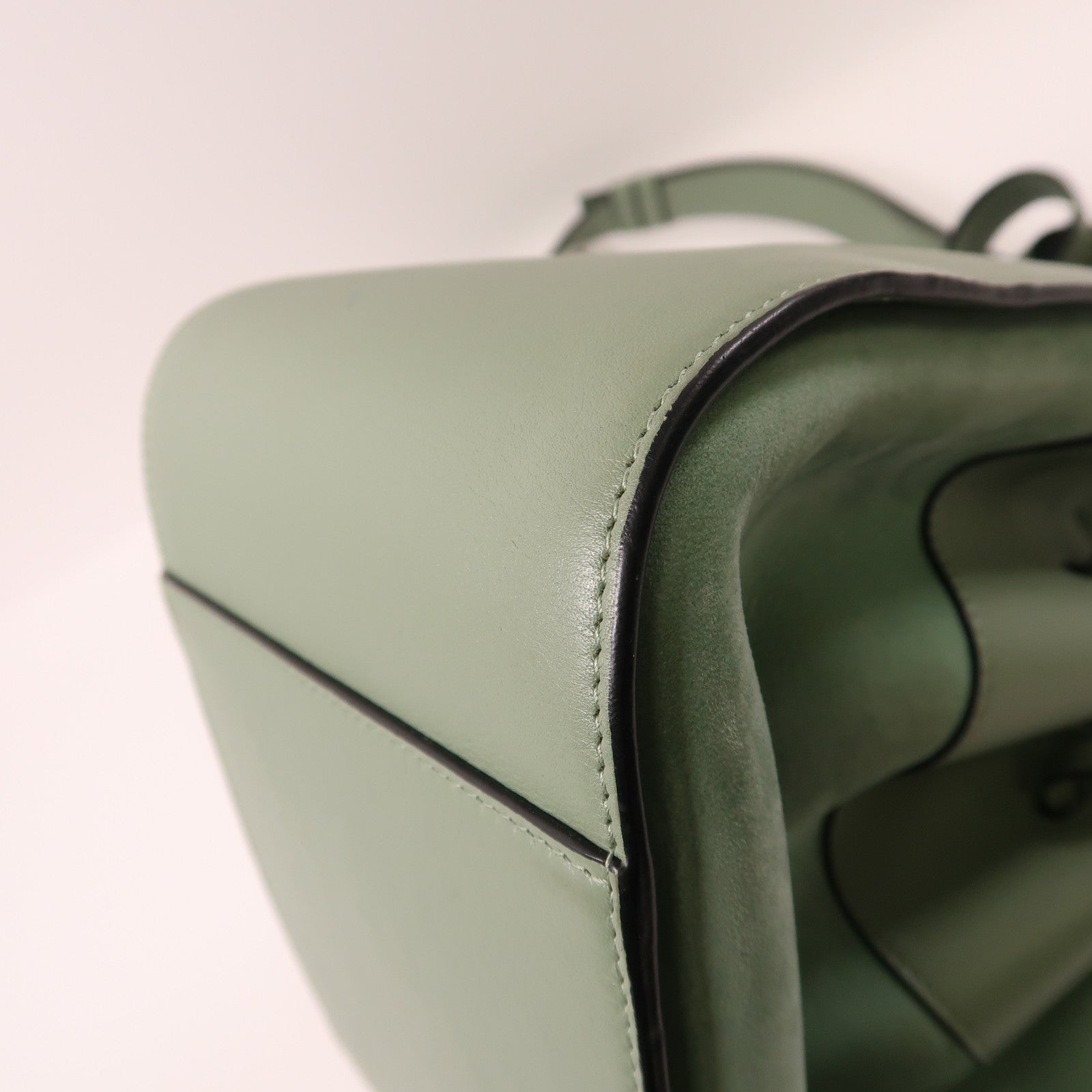 LOEWE 牛皮皮革Hammock銀扣肩背袋