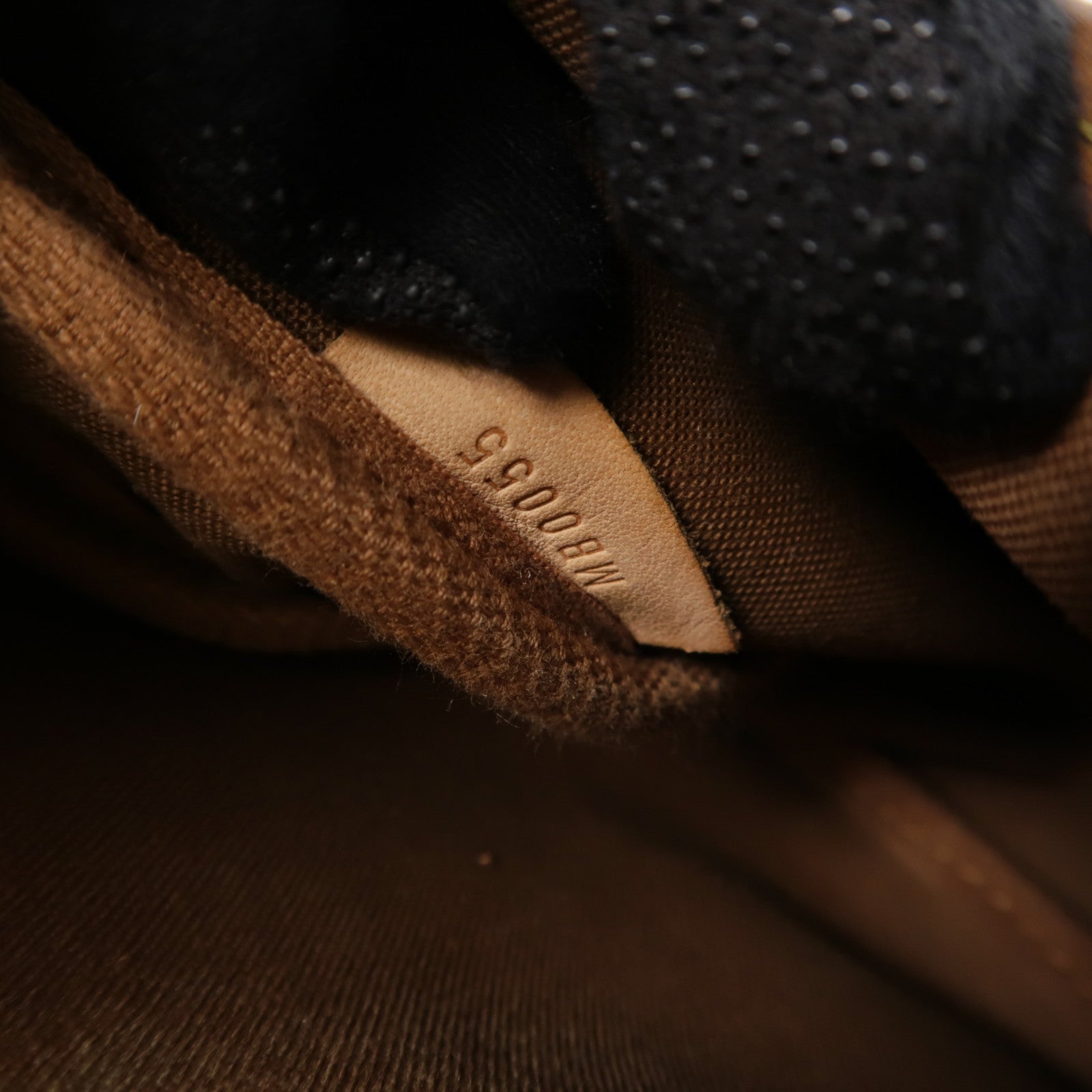 LOUIS VUITTON Monogram Saumur 30金扣肩背袋