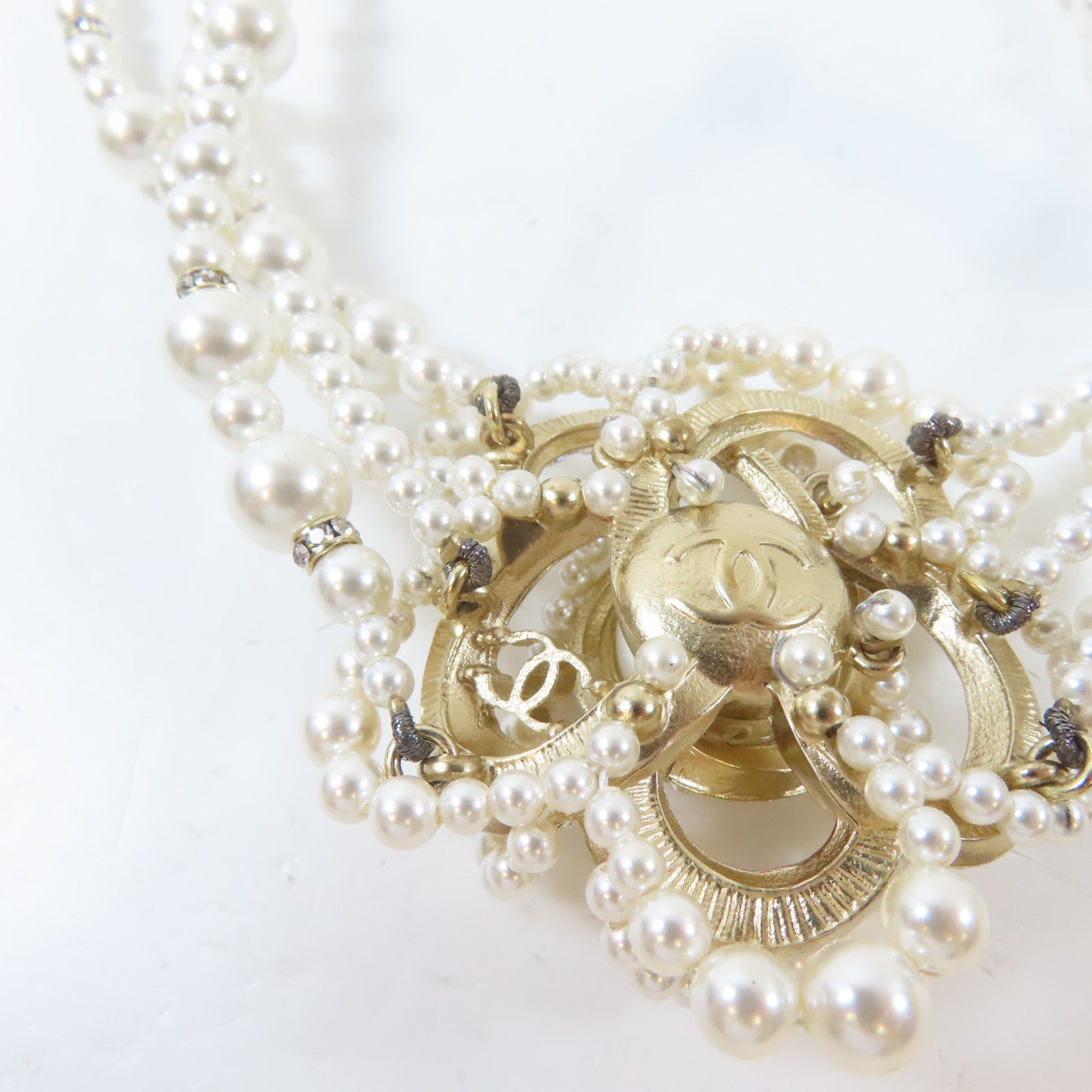 CHANEL 金屬Flower Choker項鍊白色
