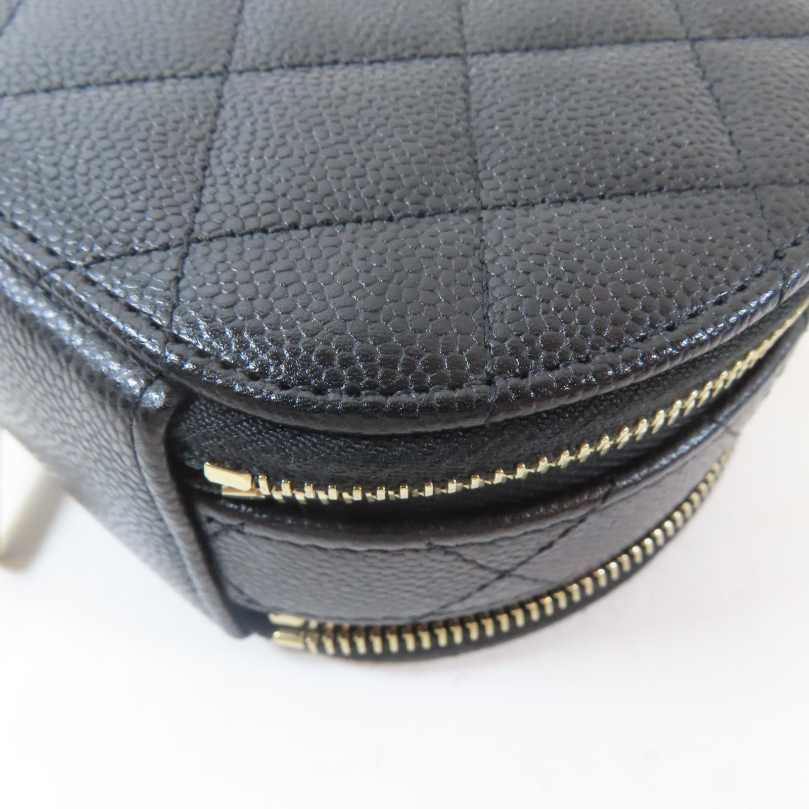 CHANEL 菱格Caviar皮革Chain Shoulder金扣手挽肩背兩用袋黑色