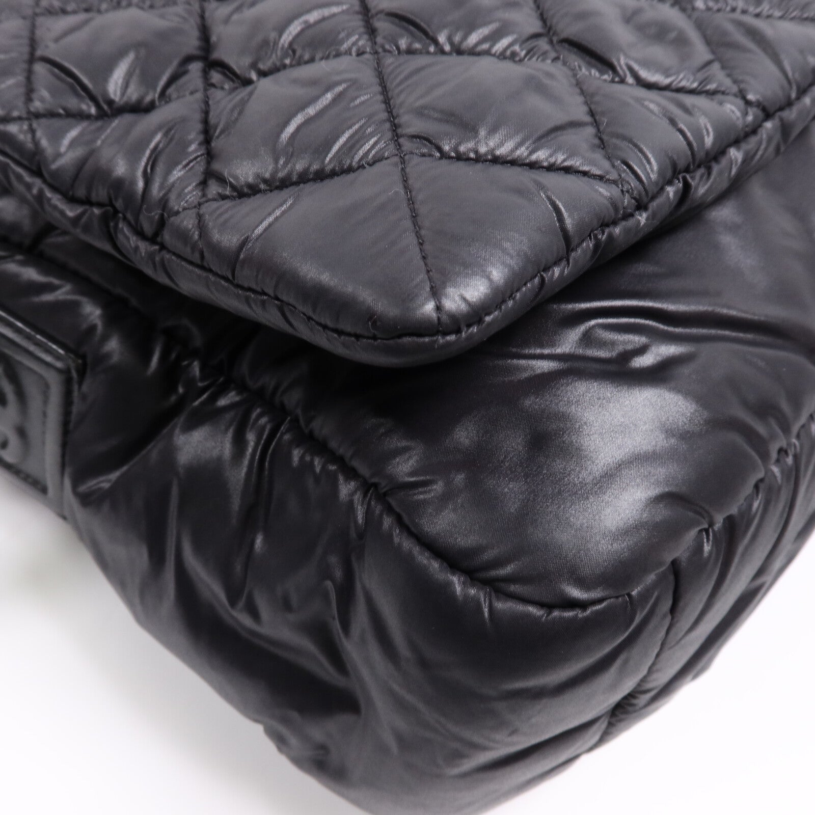 CHANEL 尼龍Coco Cocoon Messenger銀扣肩背袋