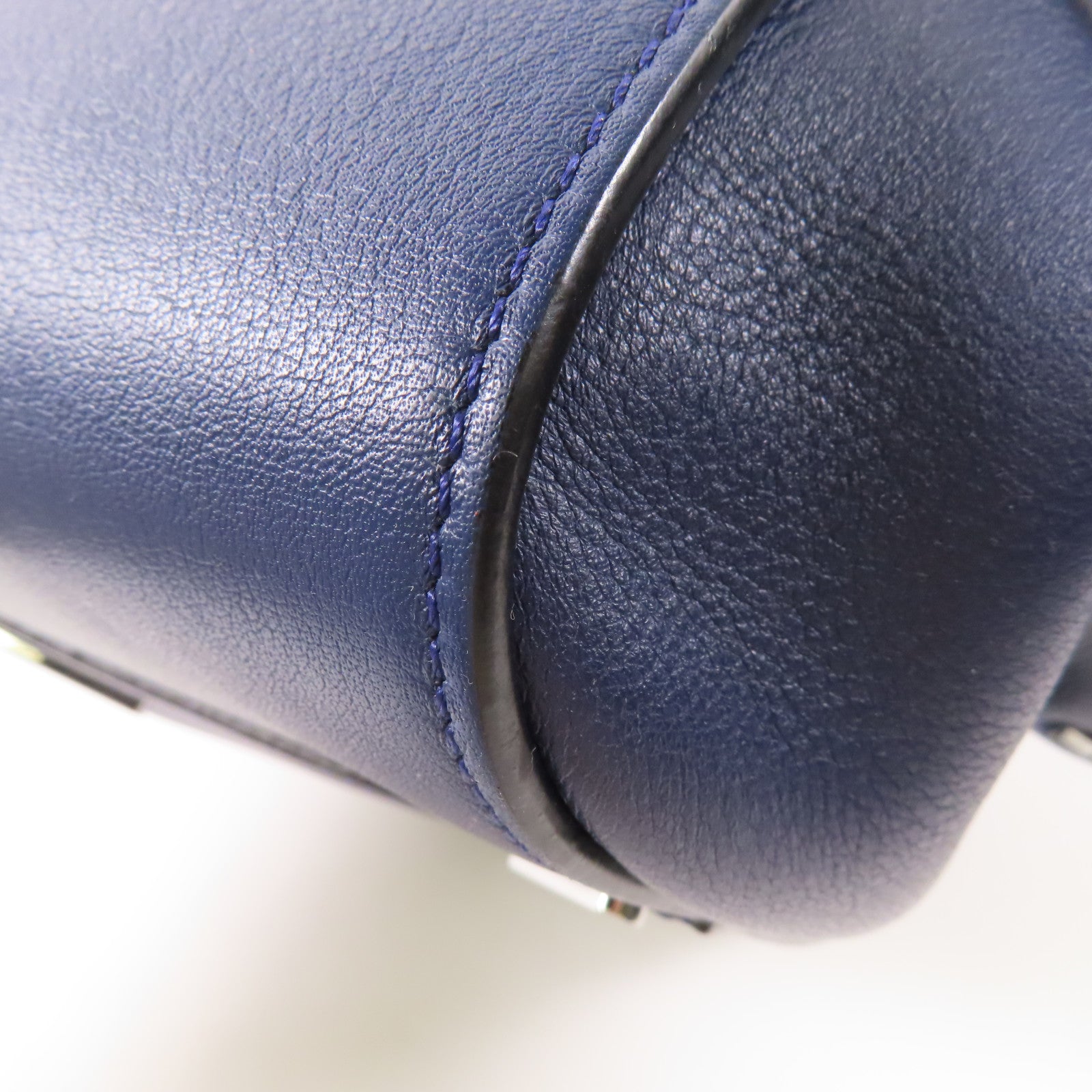 LOEWE 牛皮皮革Hammock銀扣肩背袋