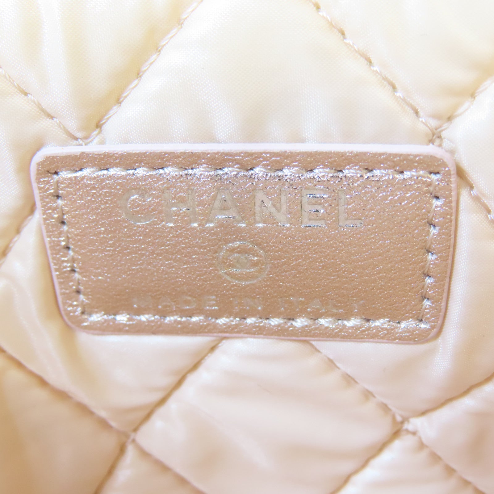 CHANEL 【激減優惠】菱格羊皮皮革Pouch銀扣化妝袋粉紅色