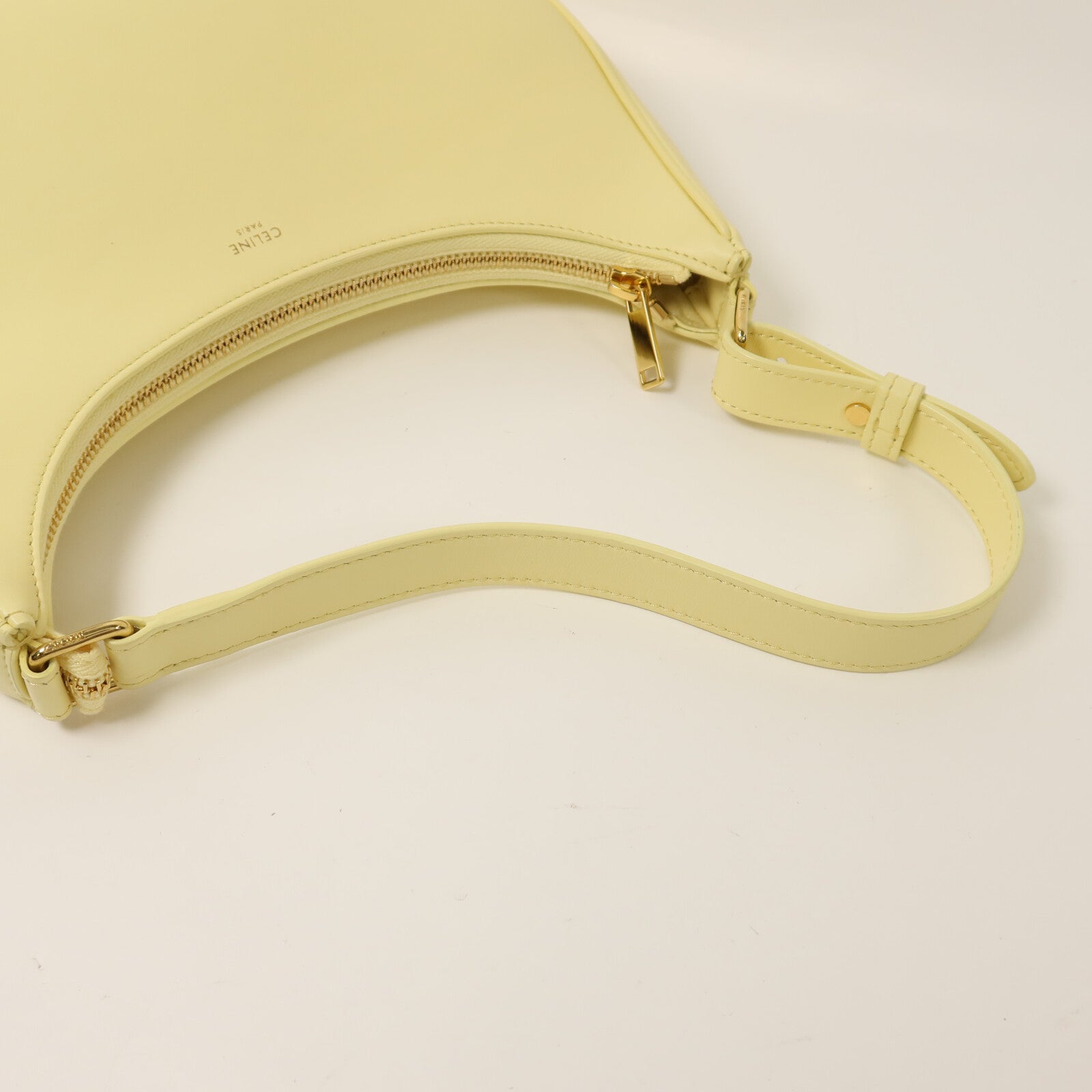 CELINE 【激減優惠】牛皮皮革Ava金扣肩背袋