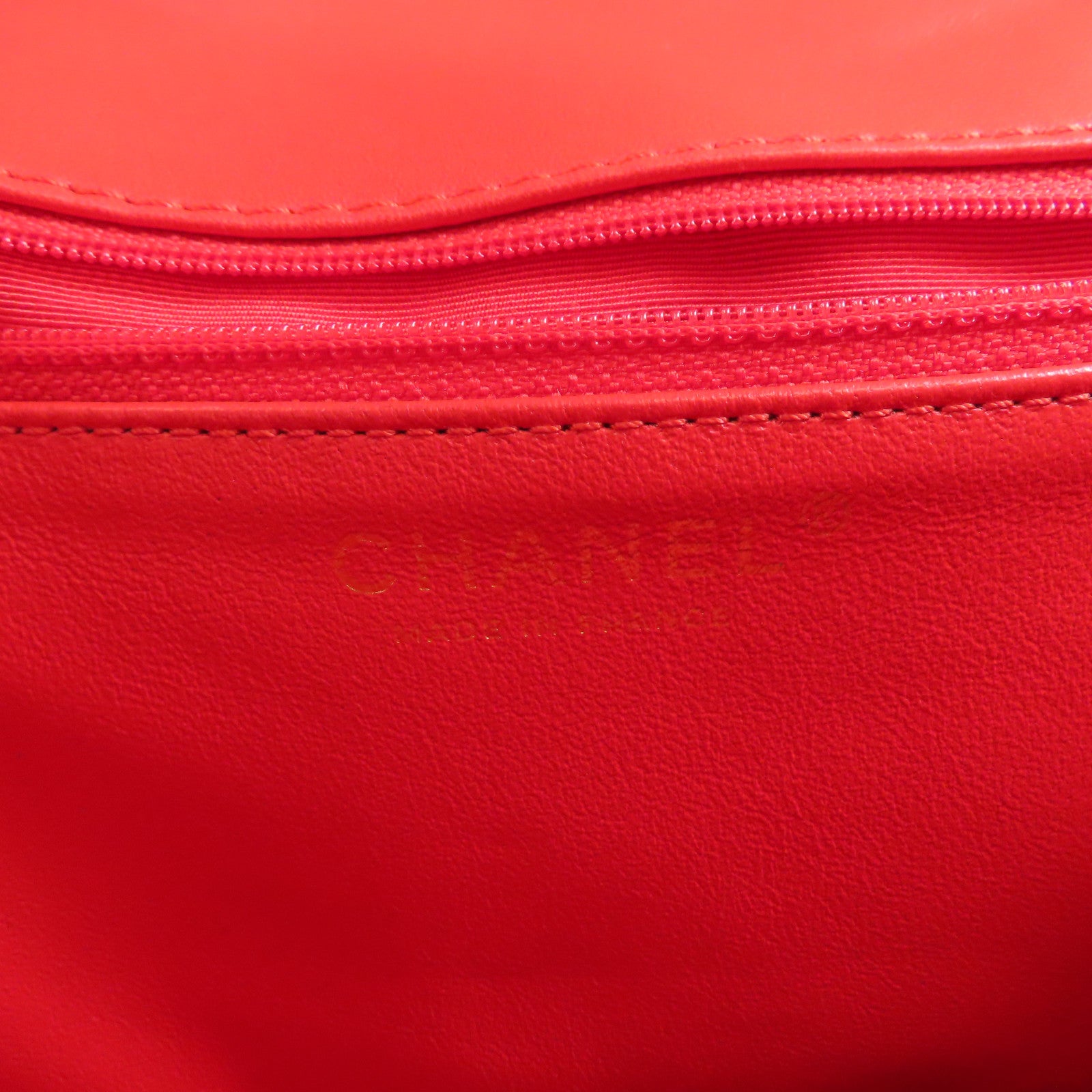 CHANEL 【激減優惠】漆皮皮革2.55金扣鏈帶肩背袋