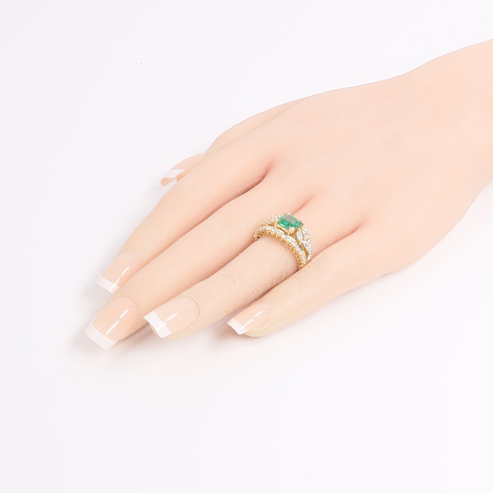 JEWELRY 18K黃金Emerald Diamond Ring綠寶石/鑽石戒指