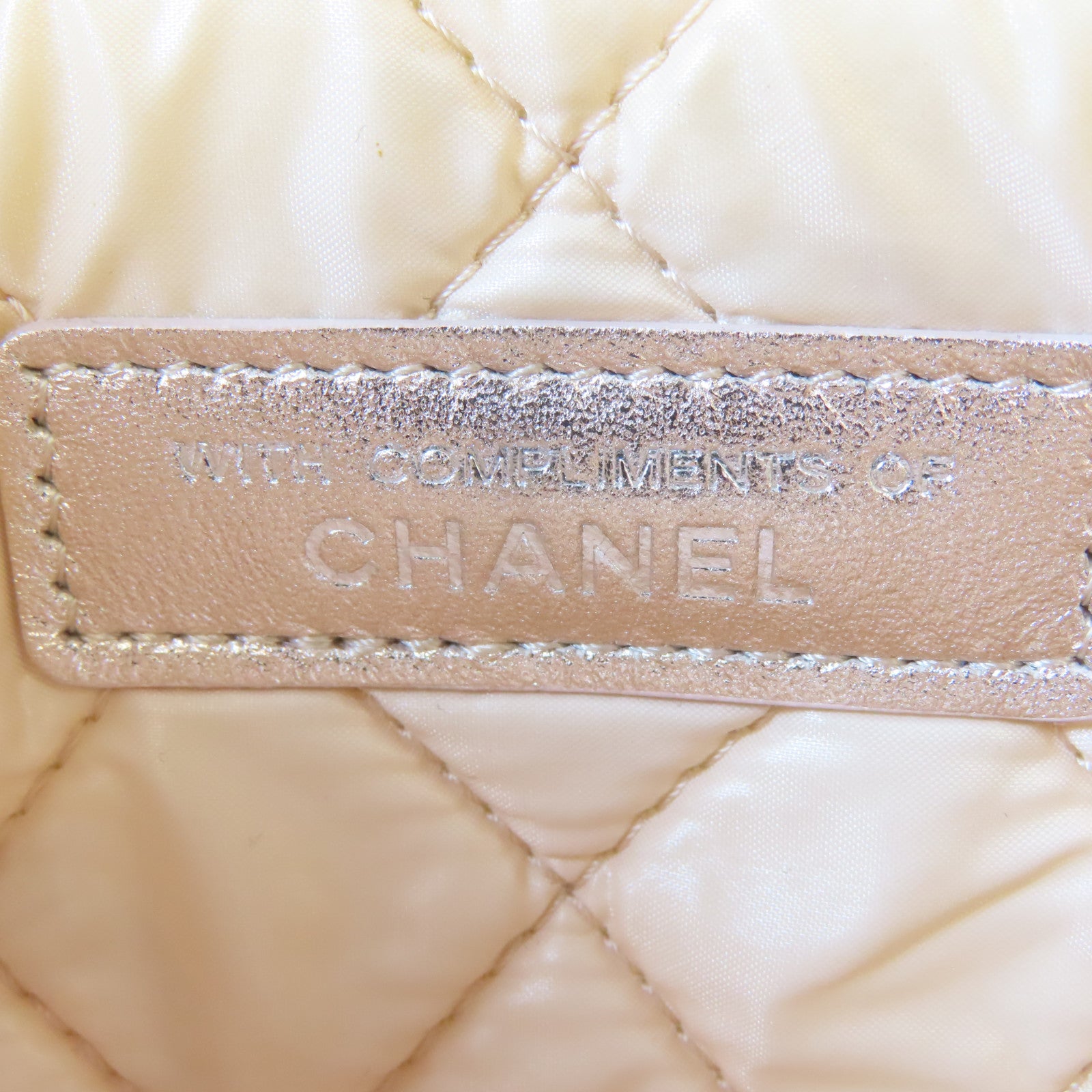 CHANEL 【激減優惠】菱格羊皮皮革Pouch銀扣化妝袋粉紅色