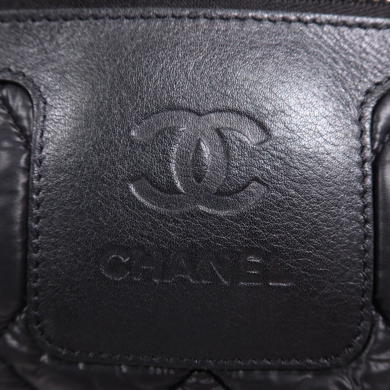 CHANEL 尼龍Coco Cocoon Messenger銀扣肩背袋