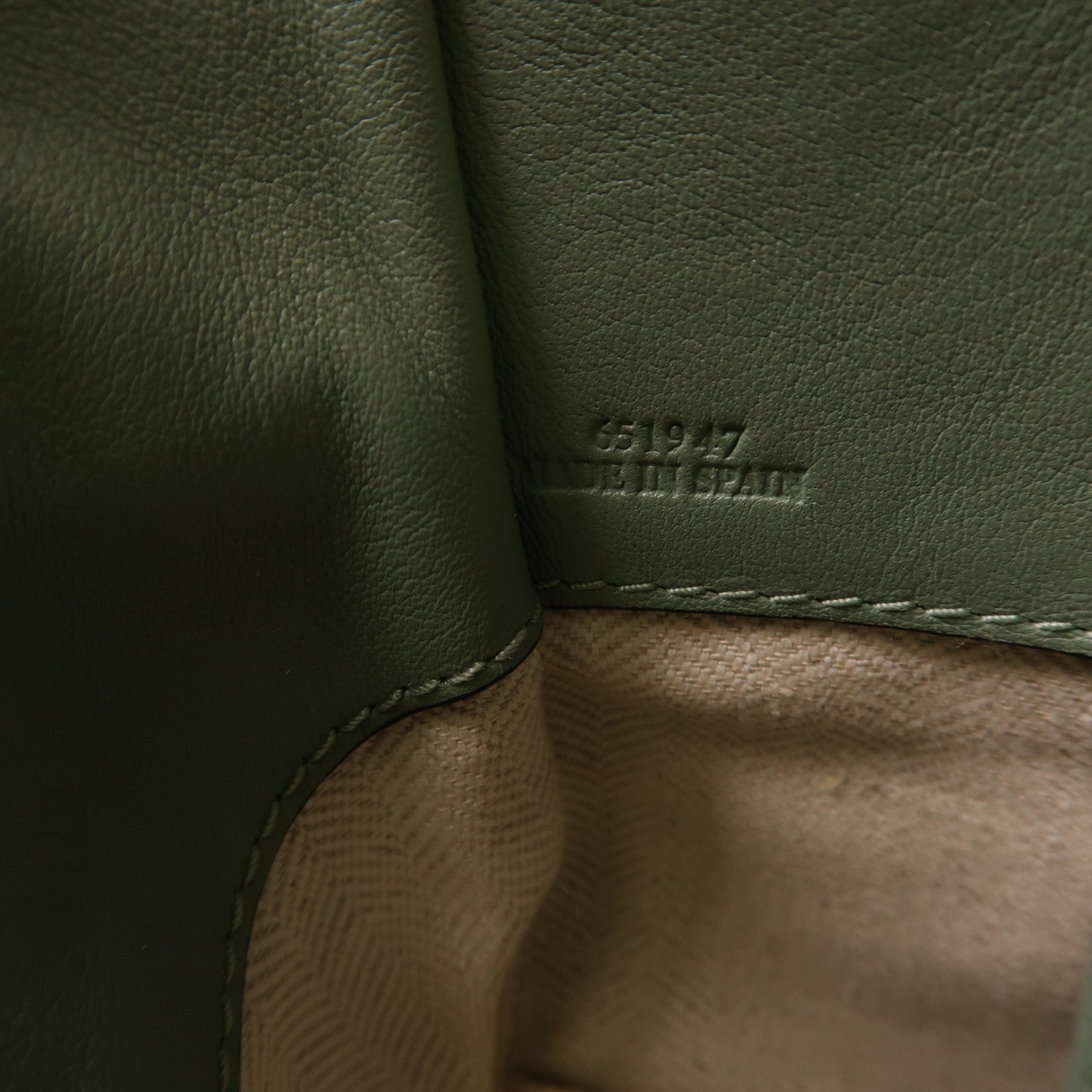 LOEWE 牛皮皮革Hammock銀扣肩背袋