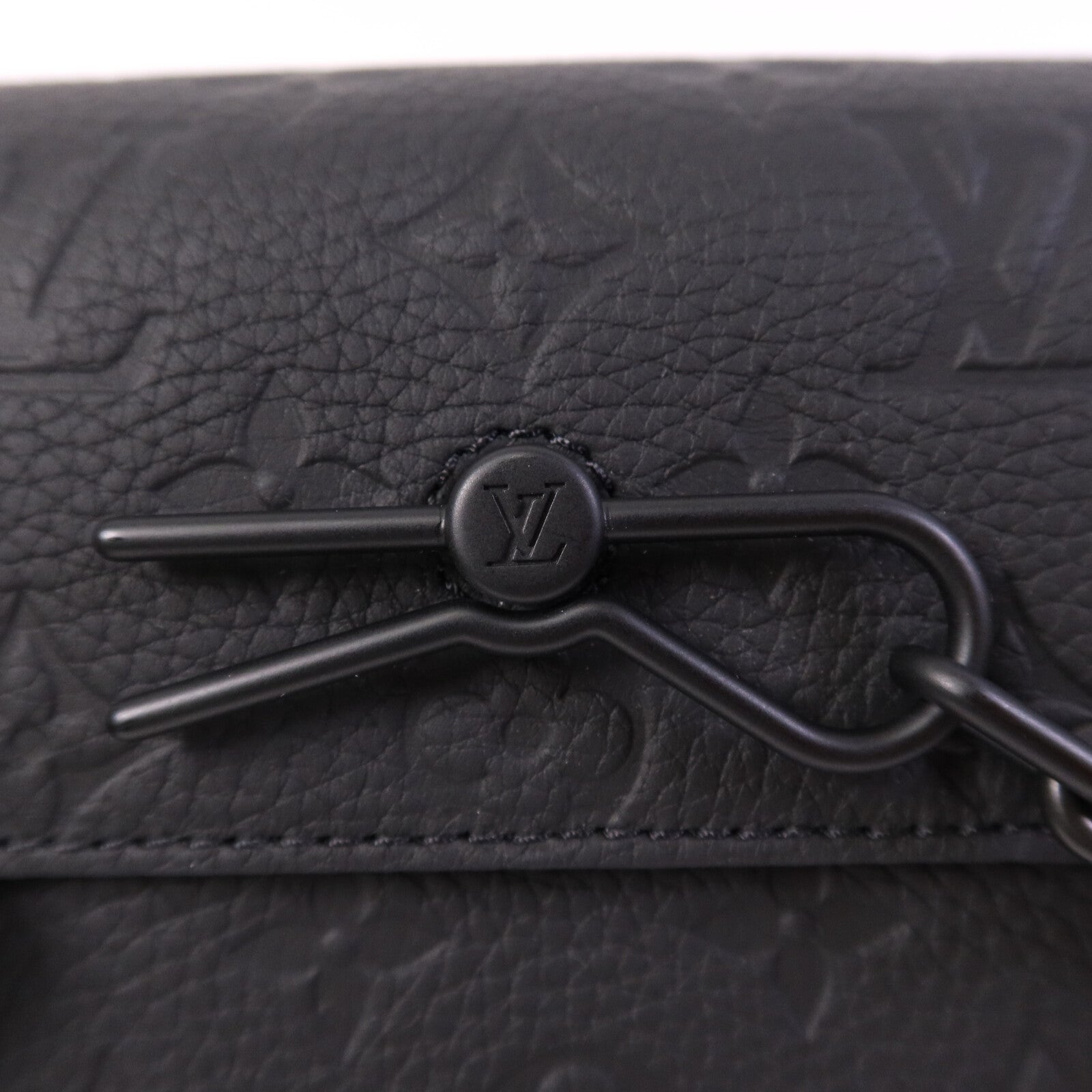 LOUIS VUITTON Monogram Taurillon Steamer Wearable Wallet肩背袋
