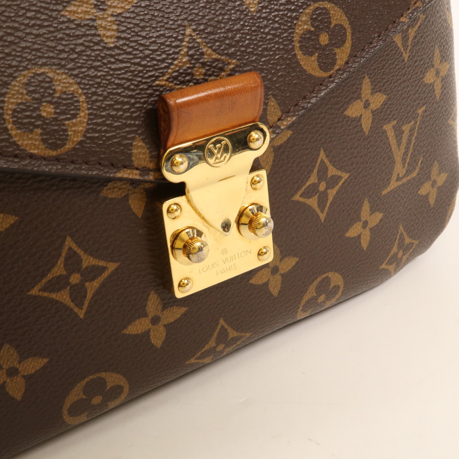 LOUIS VUITTON Monogram Pochette Metis MM金扣手挽肩背兩用袋