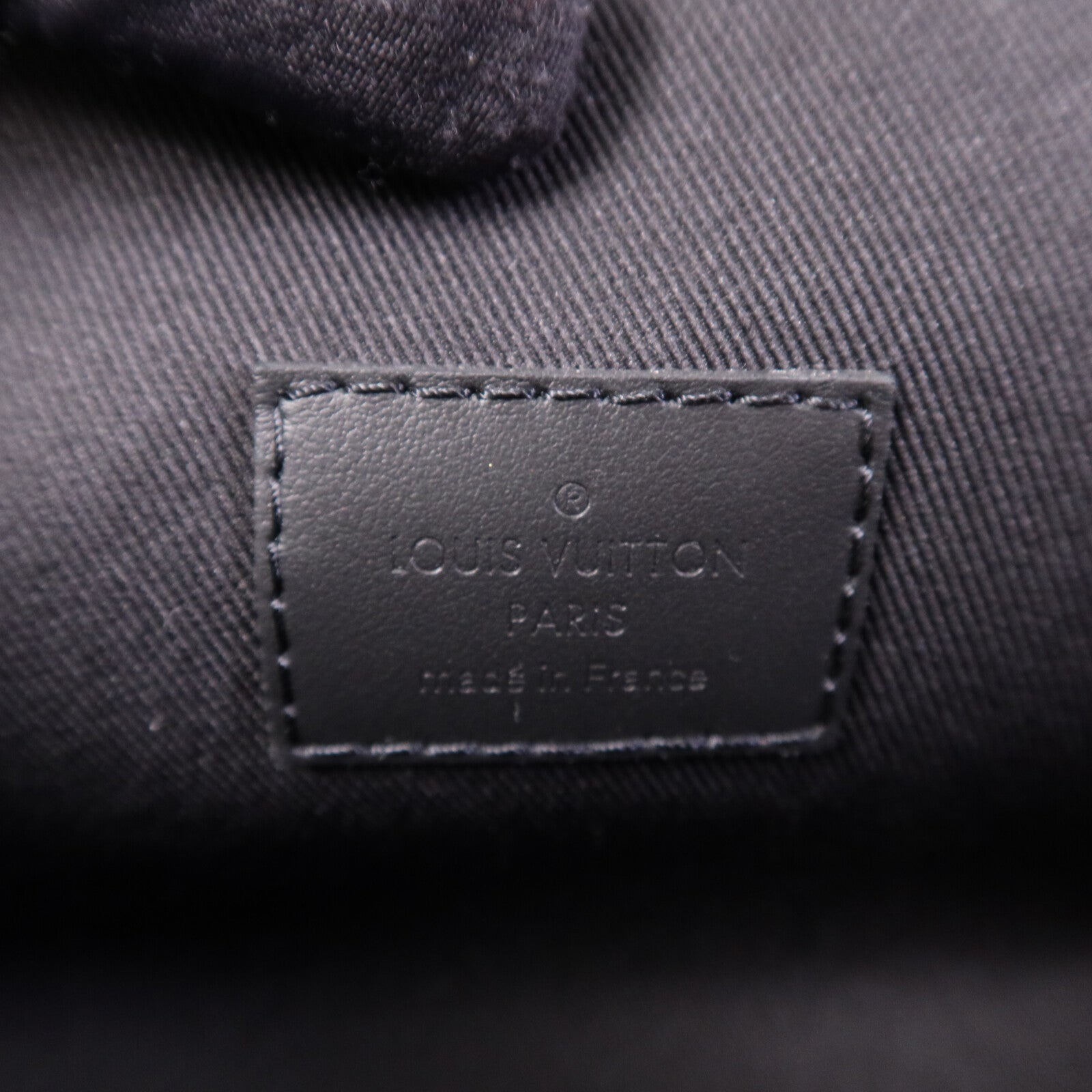 LOUIS VUITTON Monogram Taurillon Steamer Wearable Wallet肩背袋