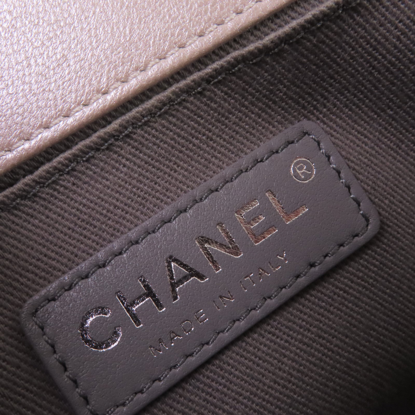 CHANEL 【激減優惠】菱格羊皮皮革Boy Chanel Chain Shoulder Bag銀扣鏈帶肩背袋珍珠粉紅色