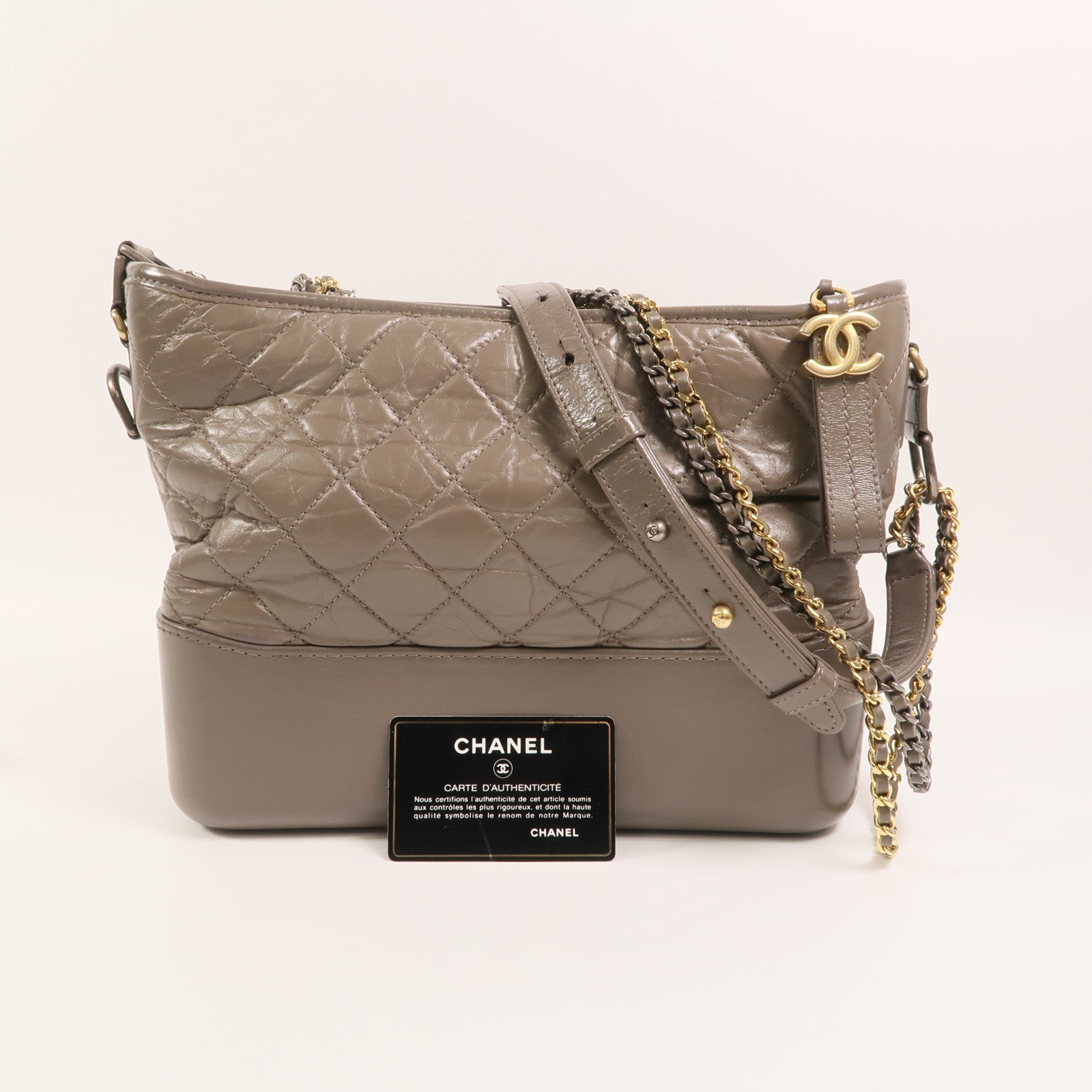 CHANEL 牛皮皮革Gabrielle Medium鏈帶肩背袋