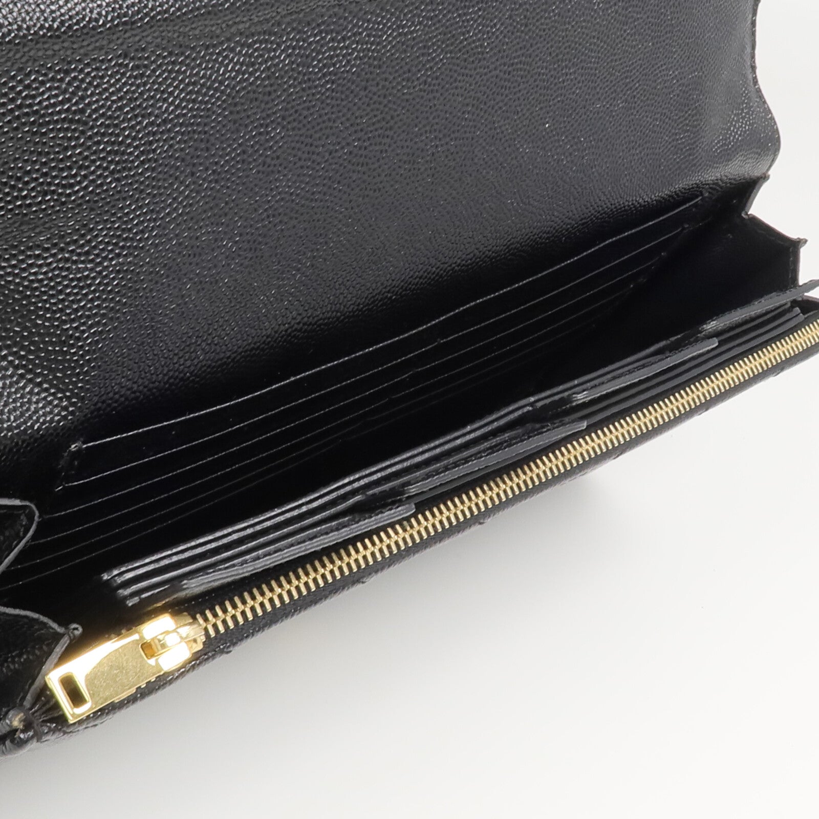SAINT LAURENT 牛皮皮革Cassandre Clutch手拿包
