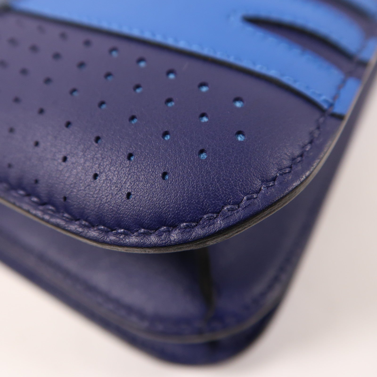 HERMES 鱷魚皮革/蜥蝪皮革/Swift皮革Constance 24銀扣肩背袋Lizard Blue Encre/Blue Zellige/Vert Cypress/Blue Nuit/Bleu de Malte