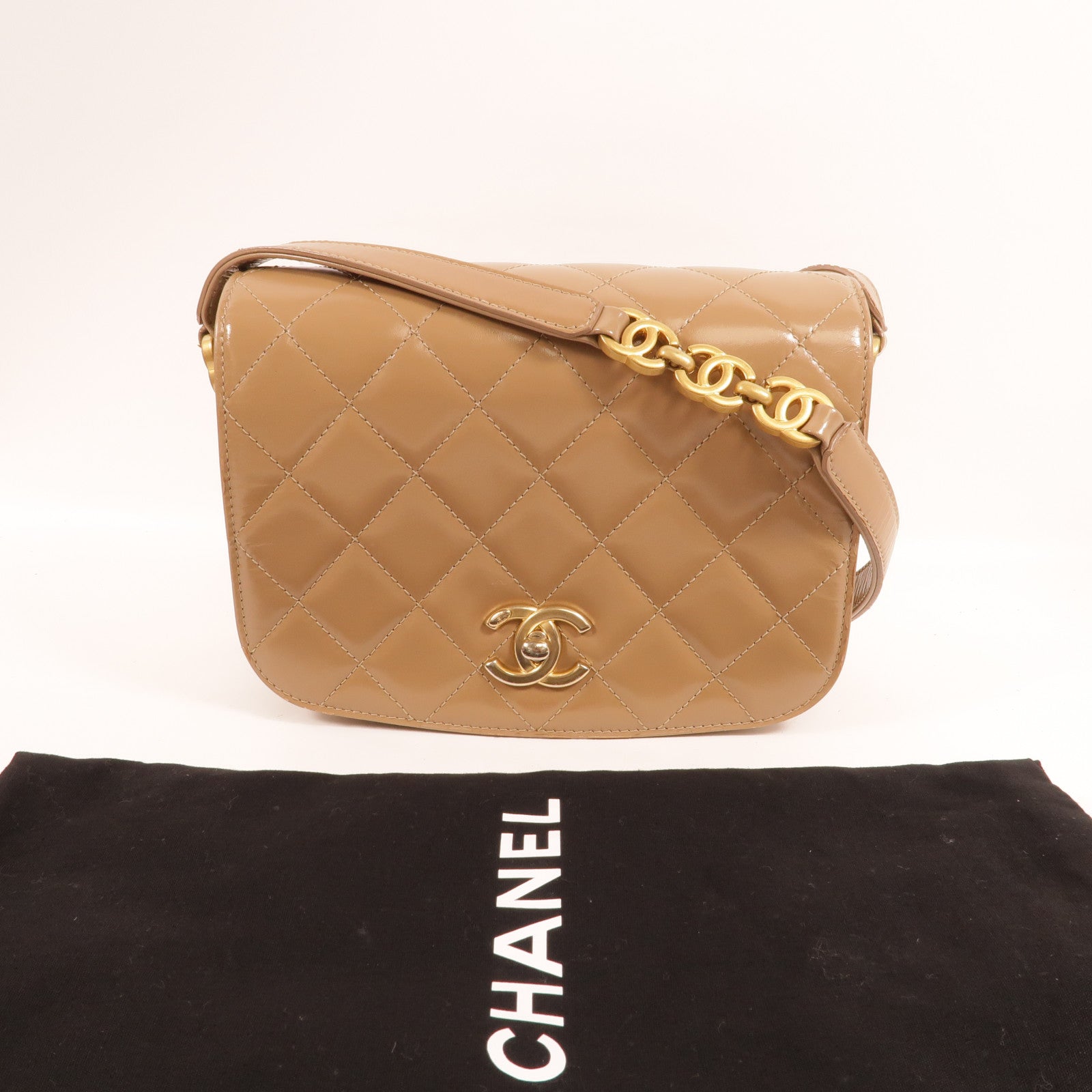 CHANEL 漆皮皮革Mini Messenger Bag肩背袋