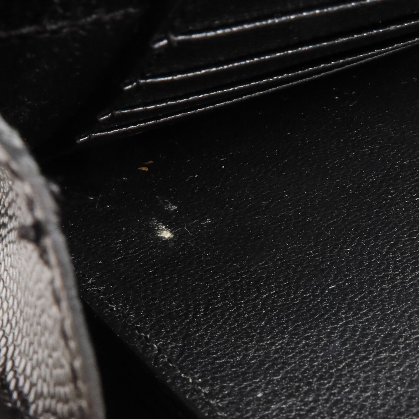 SAINT LAURENT 牛皮皮革Cassandre Clutch手拿包