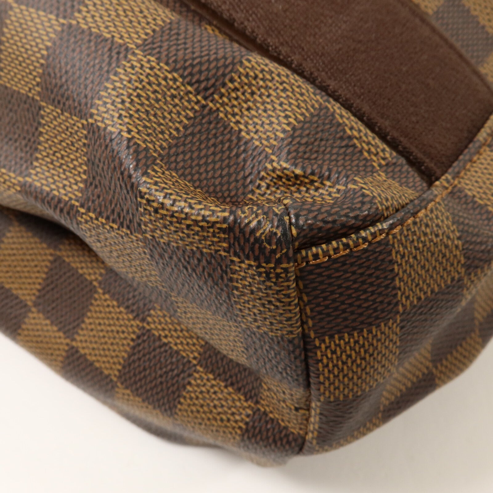 LOUIS VUITTON Damier Beaubourg肩背袋