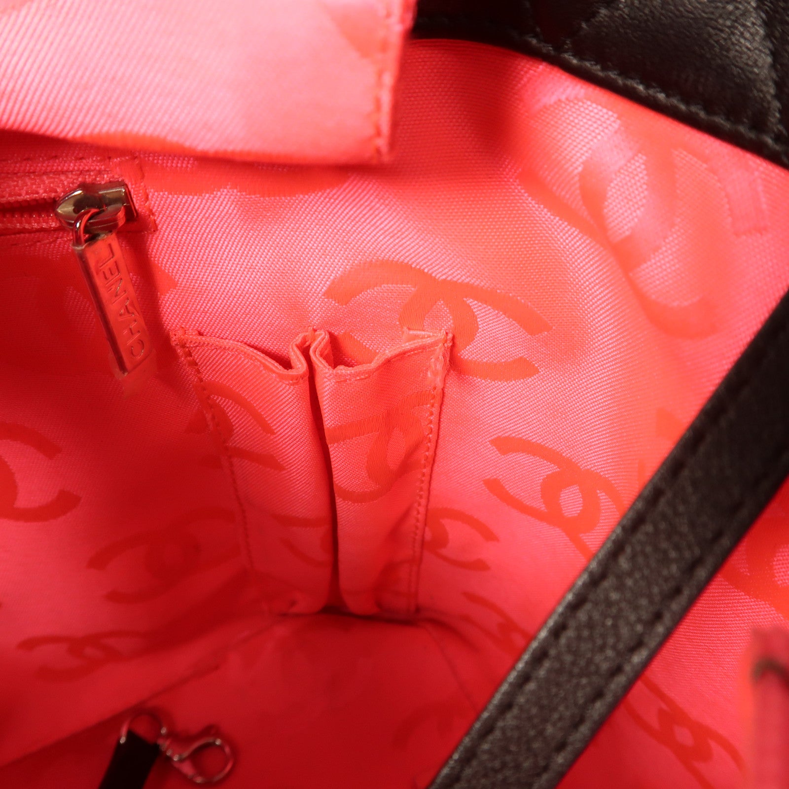 CHANEL 牛皮皮革Cambon Tote Bag銀扣手挽袋