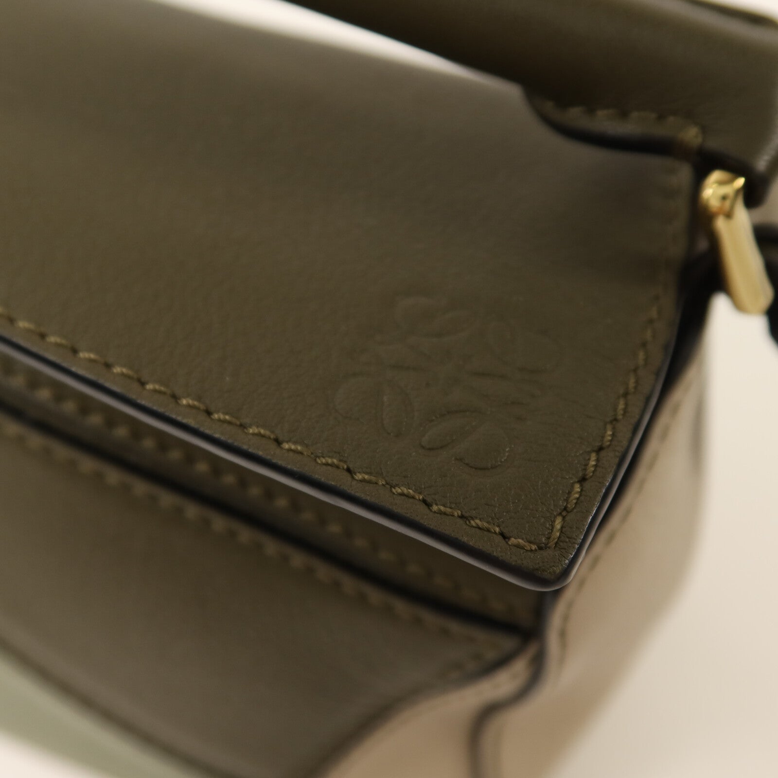 LOEWE 牛皮皮革Mini Puzzle金扣手挽肩背兩用袋