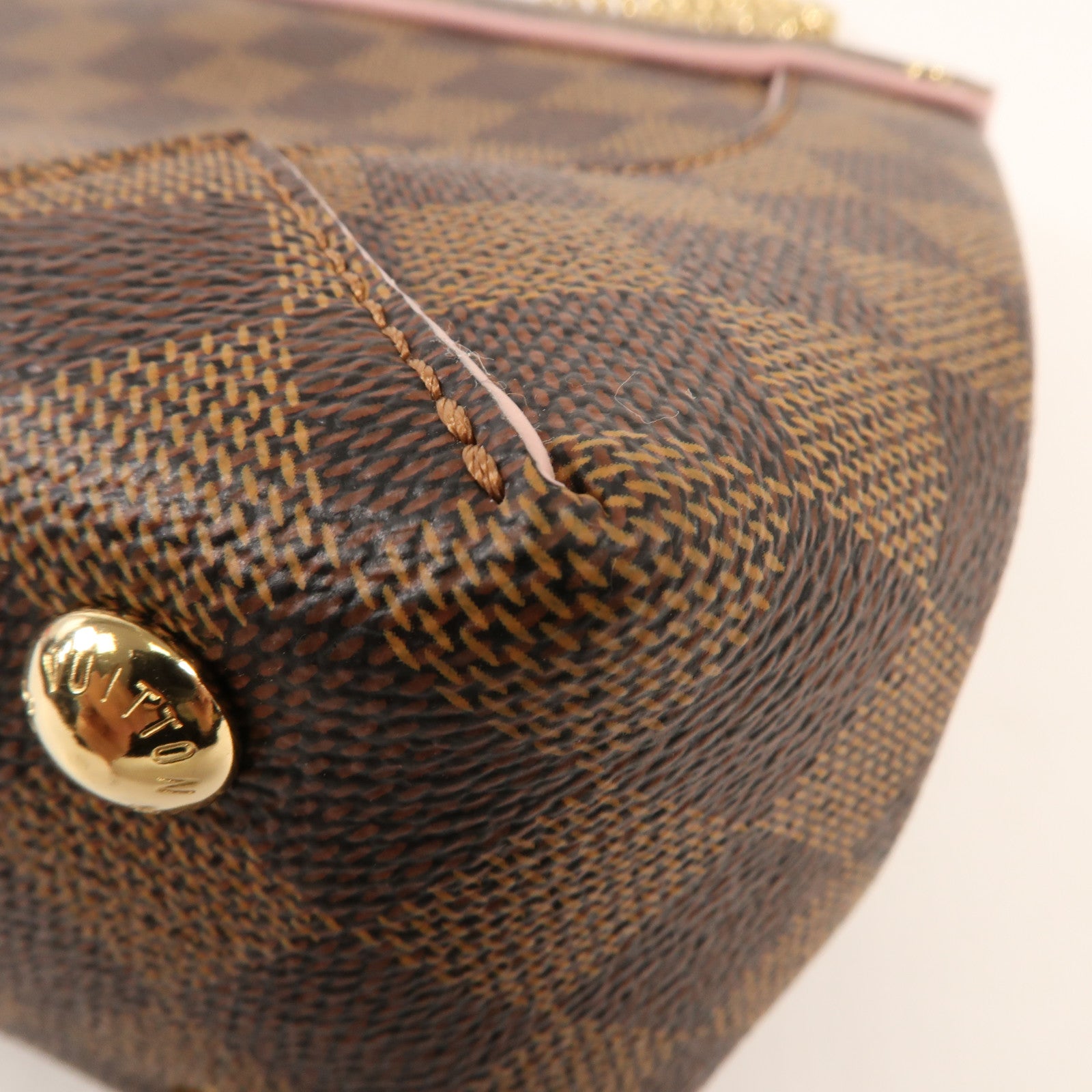 LOUIS VUITTON Damier Caissa金扣鏈帶肩背袋