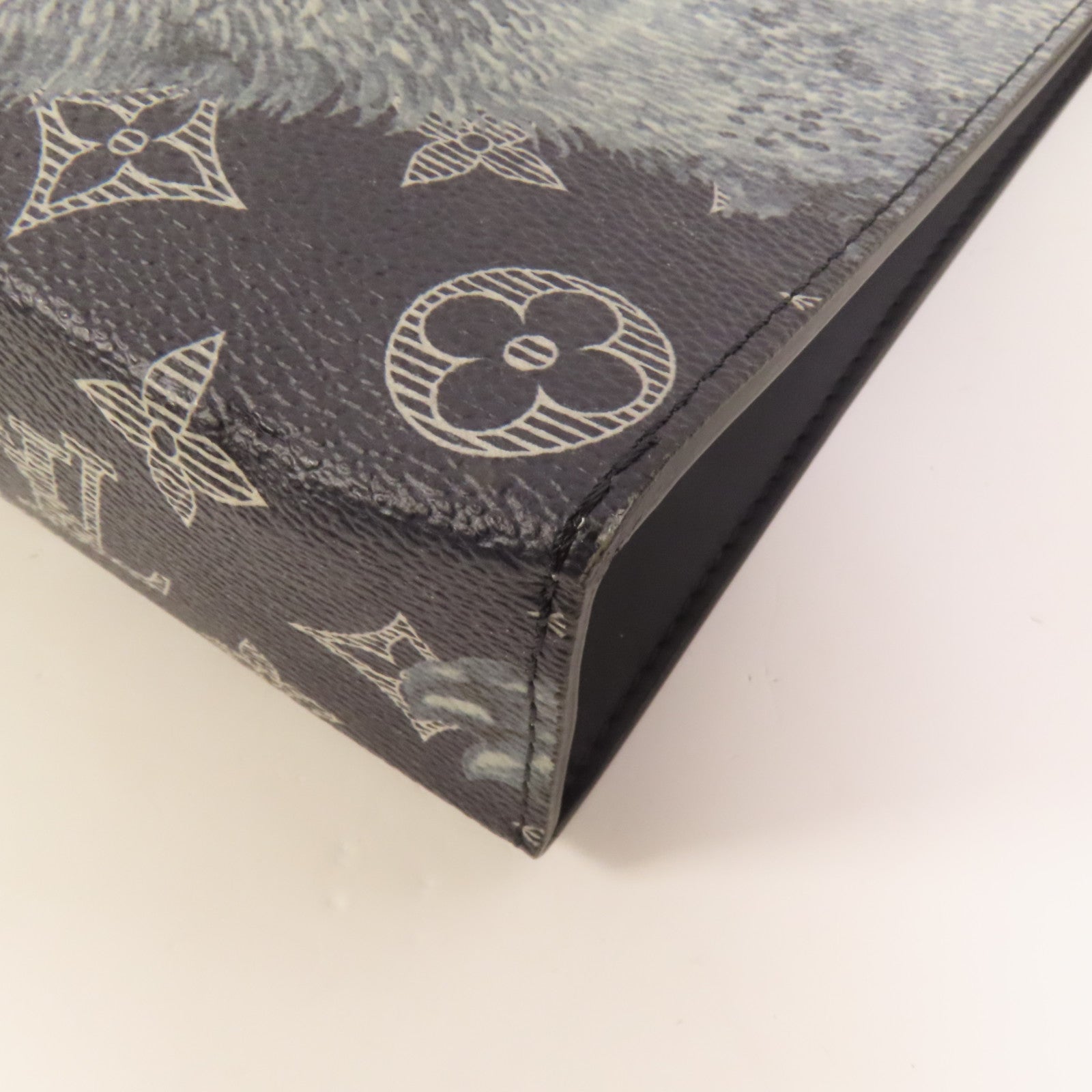 LOUIS VUITTON Savane Monogram Pochette Voyagay銀扣手拿包