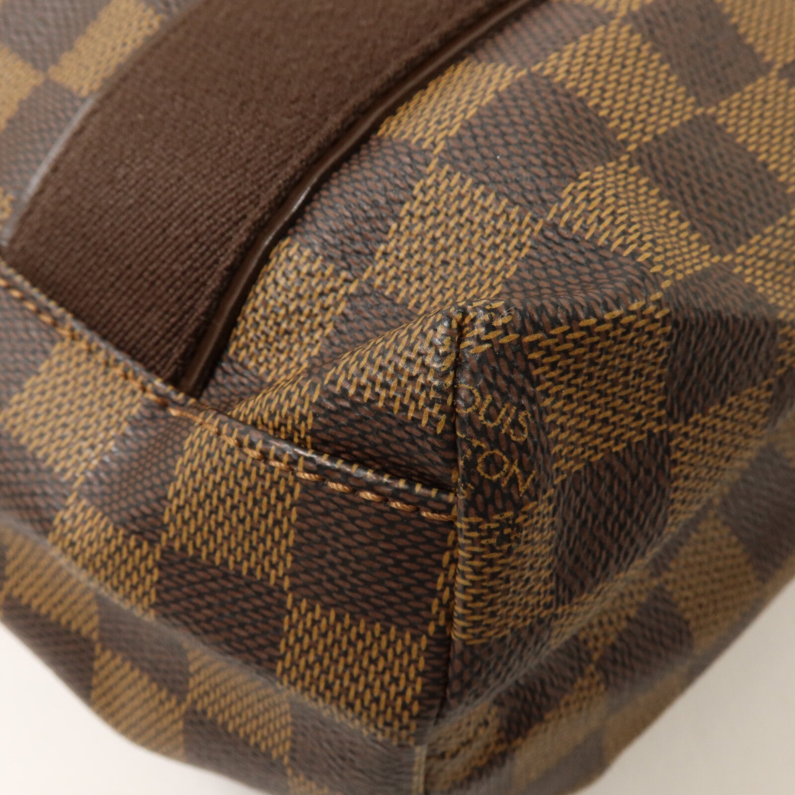 LOUIS VUITTON Damier Beaubourg肩背袋