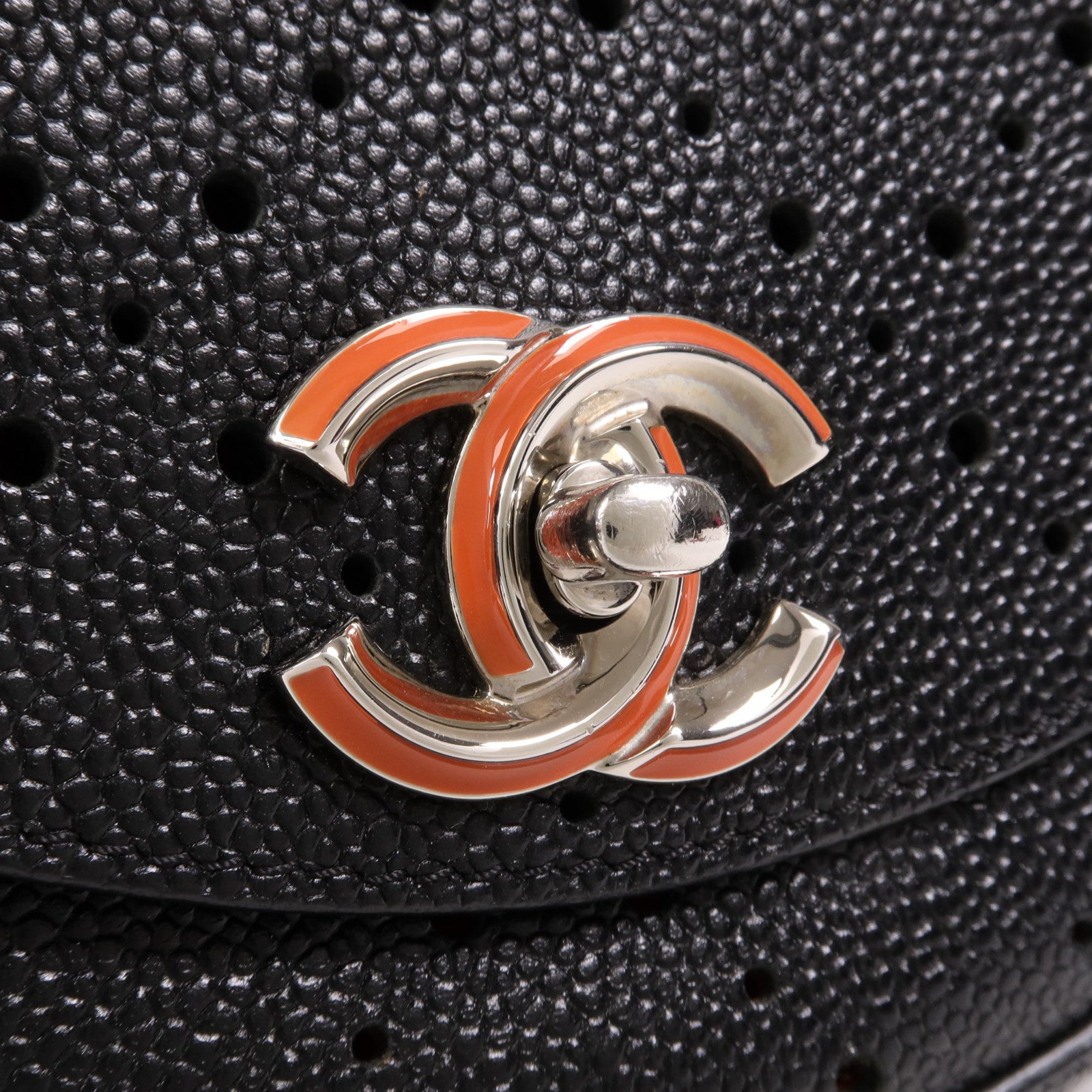 CHANEL 牛皮皮革Shoulder Bag銀扣肩背袋