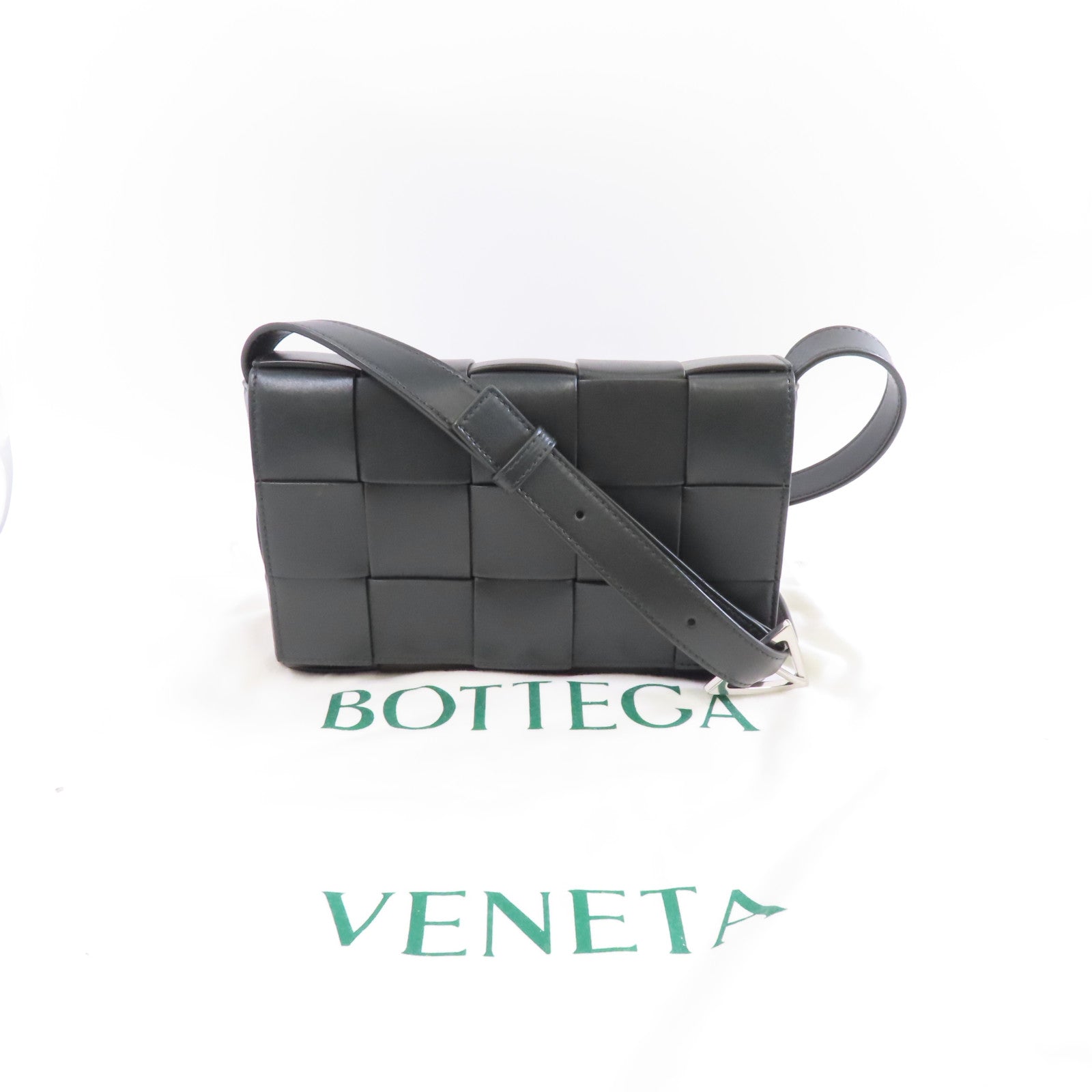 BOTTEGA VENETA 牛皮皮革Shoulder Bag銀扣肩背袋黑色