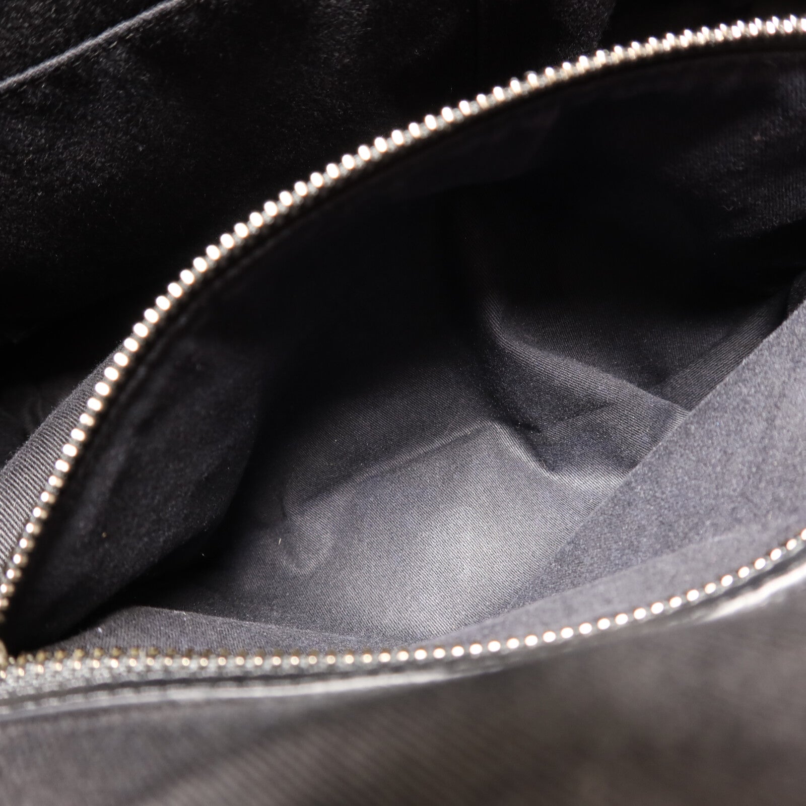 GIVENCHY 牛皮皮革Antigona Large金扣手挽肩背兩用袋