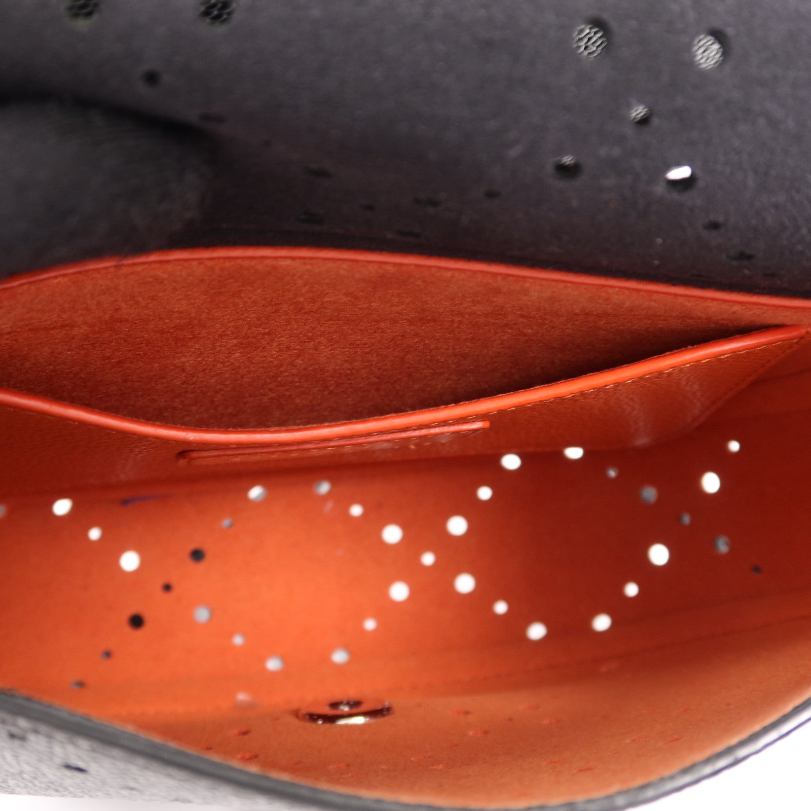 CHANEL 牛皮皮革Shoulder Bag銀扣肩背袋