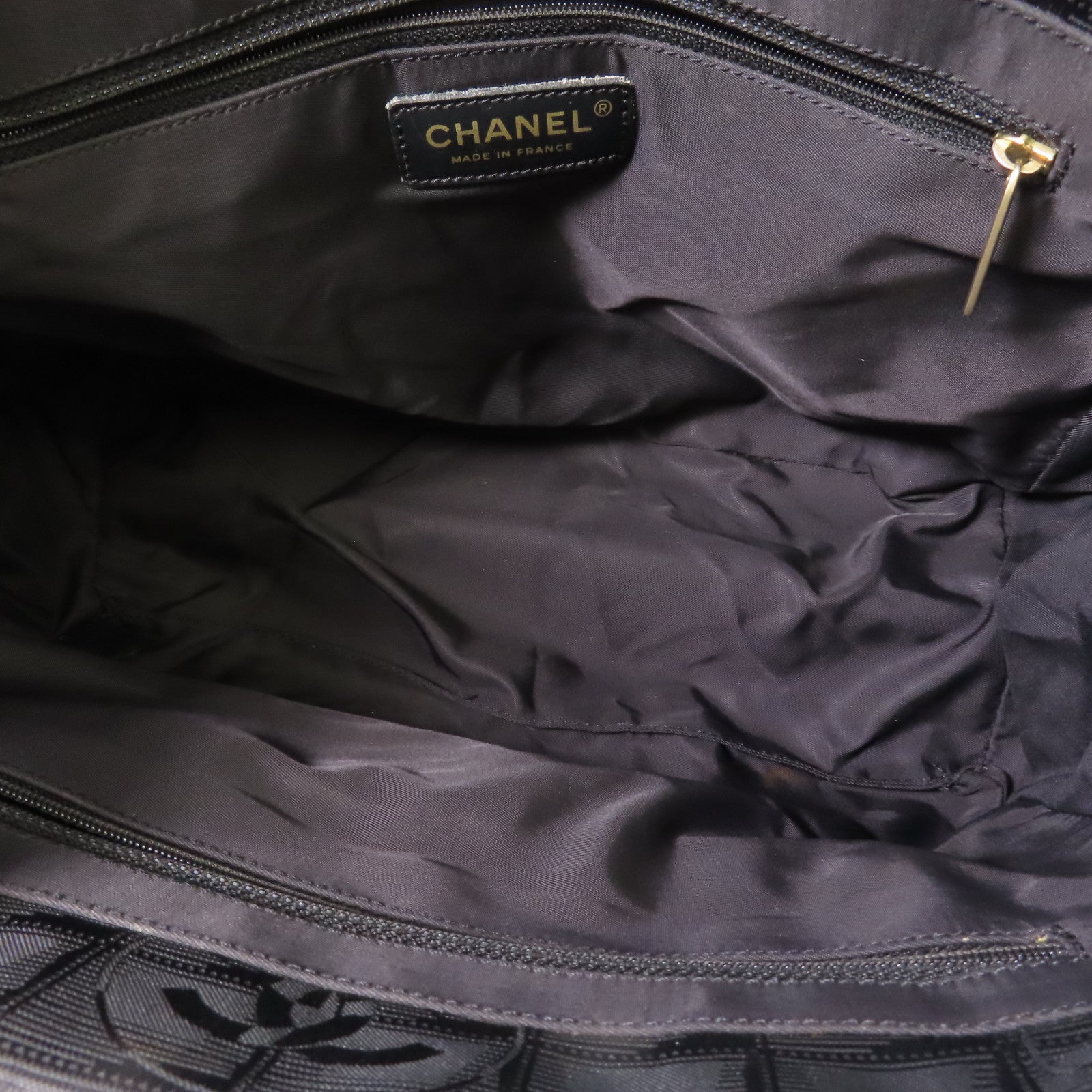 CHANEL 尼龍New Travel Line金扣肩背袋