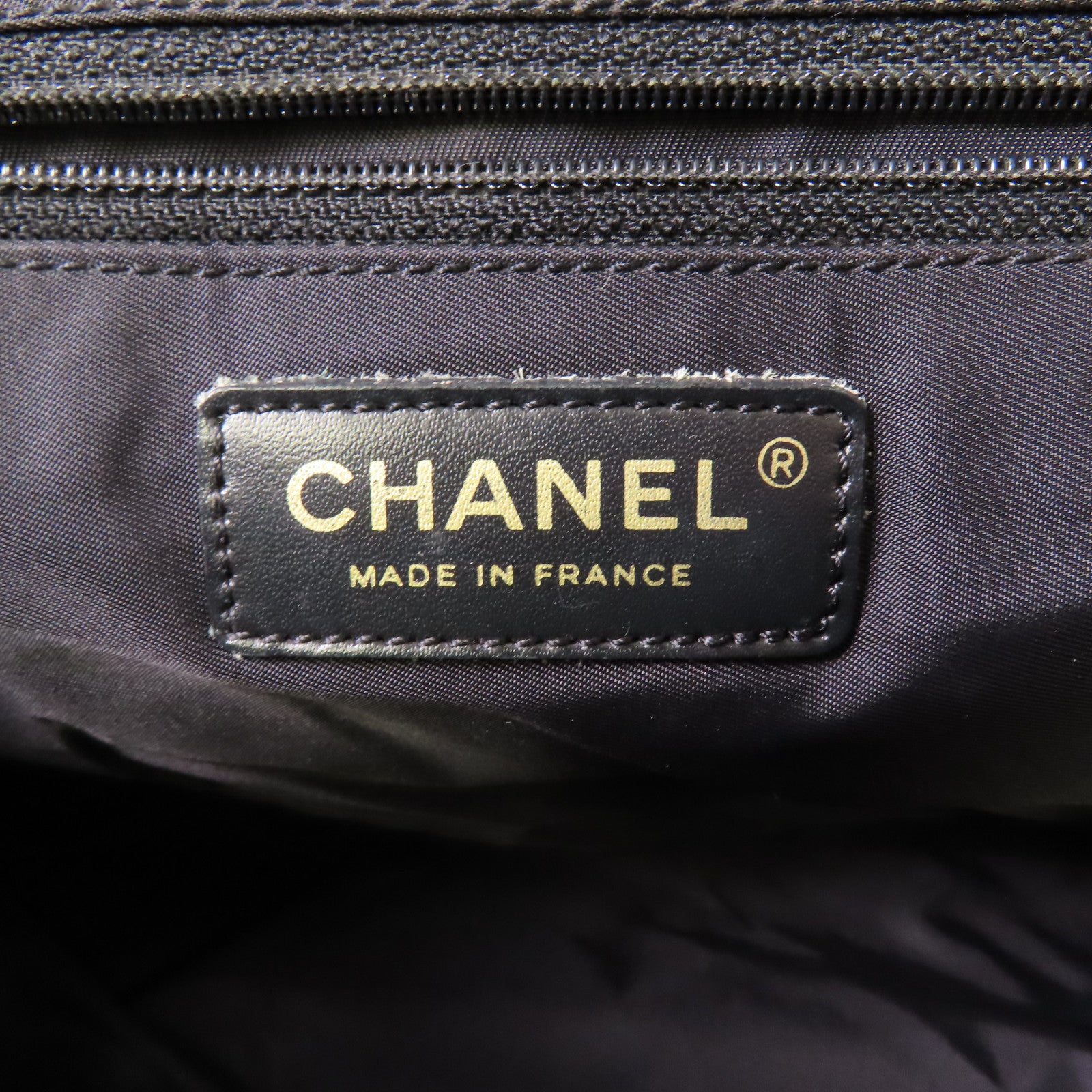 CHANEL 尼龍New Travel Line金扣肩背袋